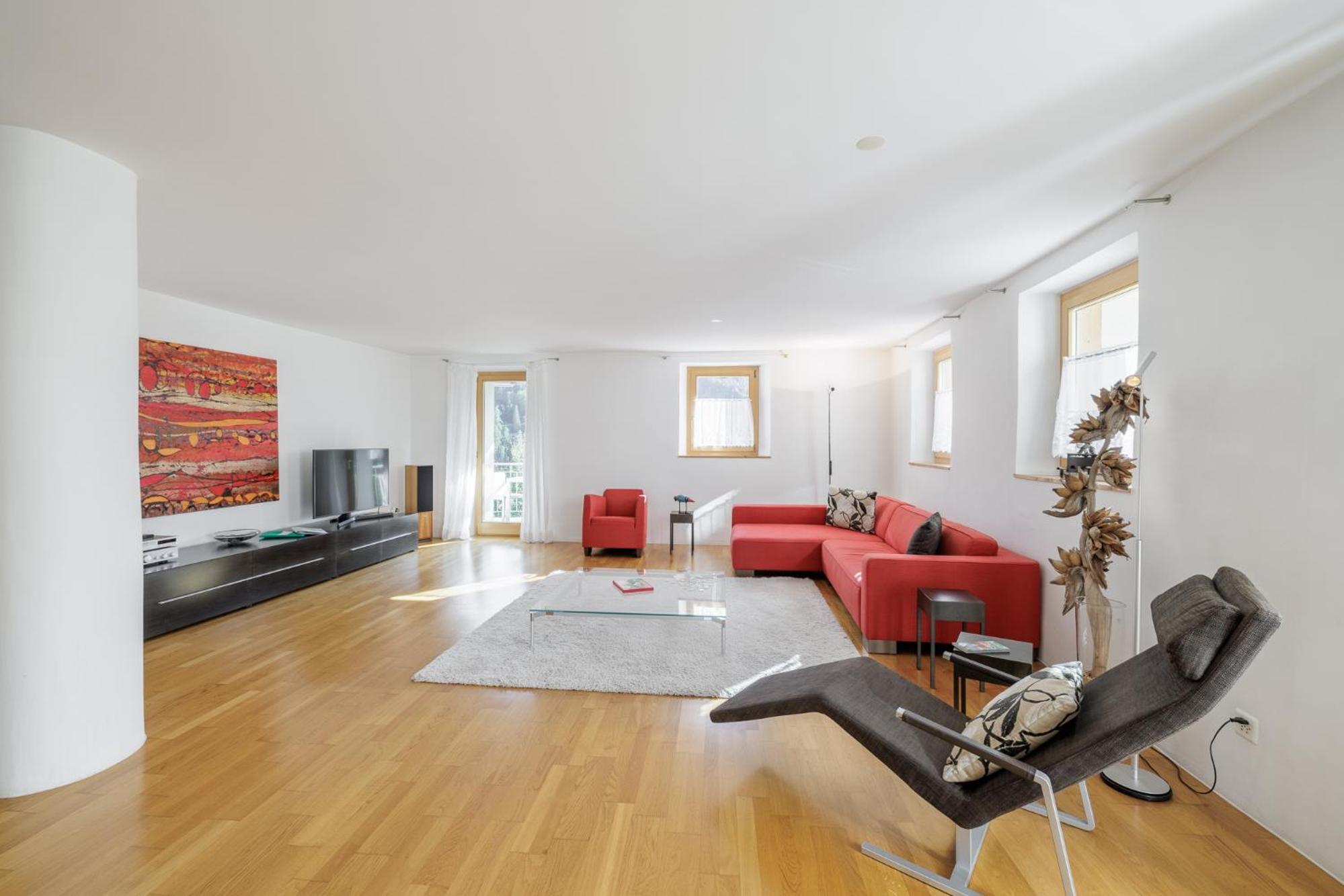 Apartment with Mountain View photo 1