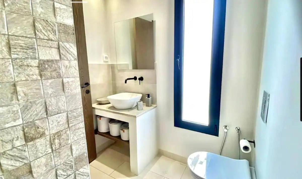 Three-Bedroom Villa photo 3