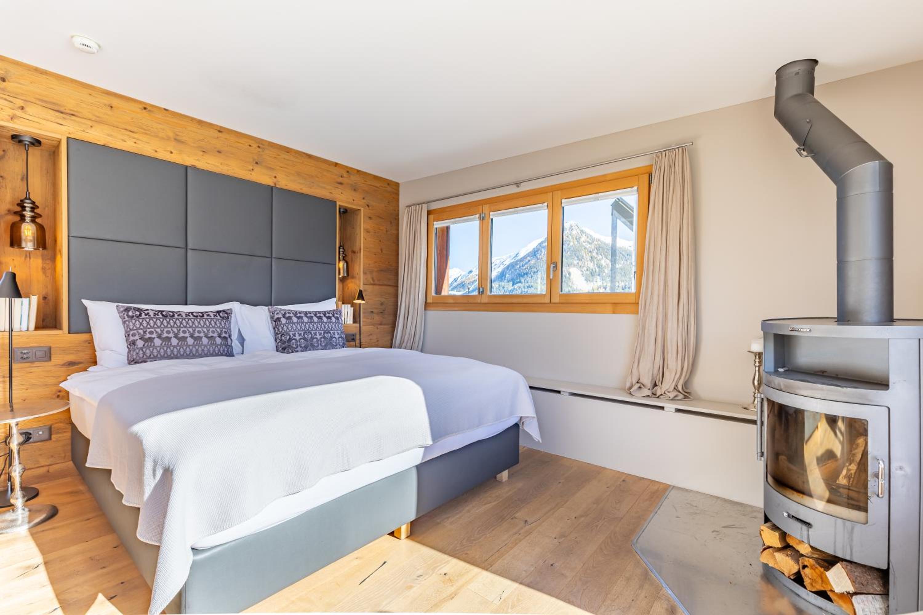 Penthouse Suite photo 2