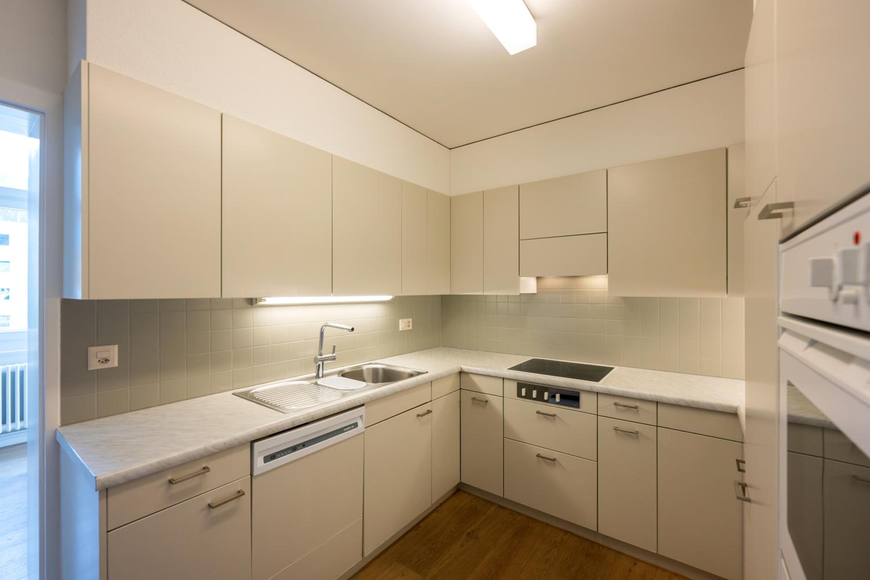 Apartment photo 2
