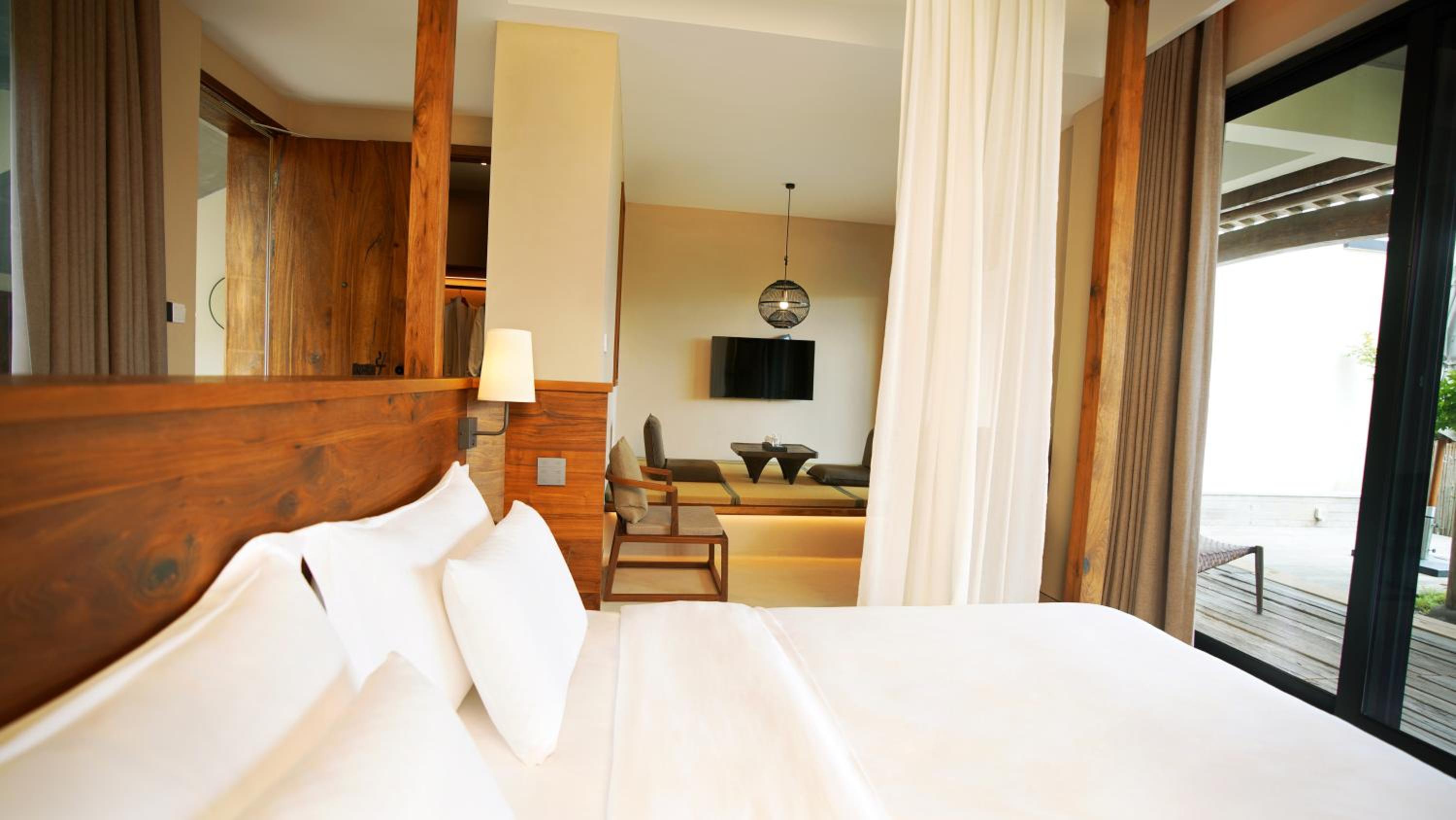 Courtyard King Room photo 1