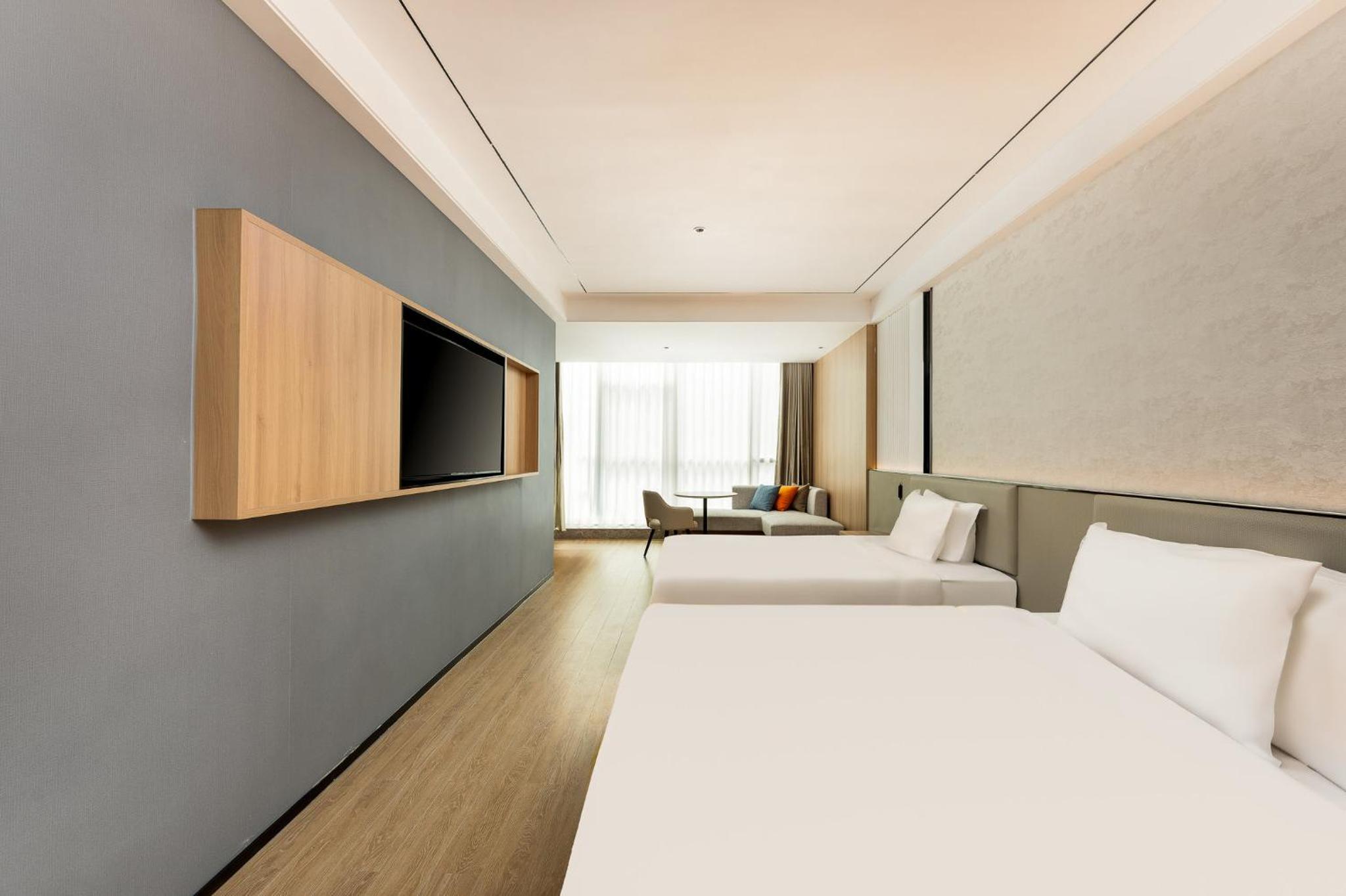 Standard Room with One Double and One King Bed photo 2