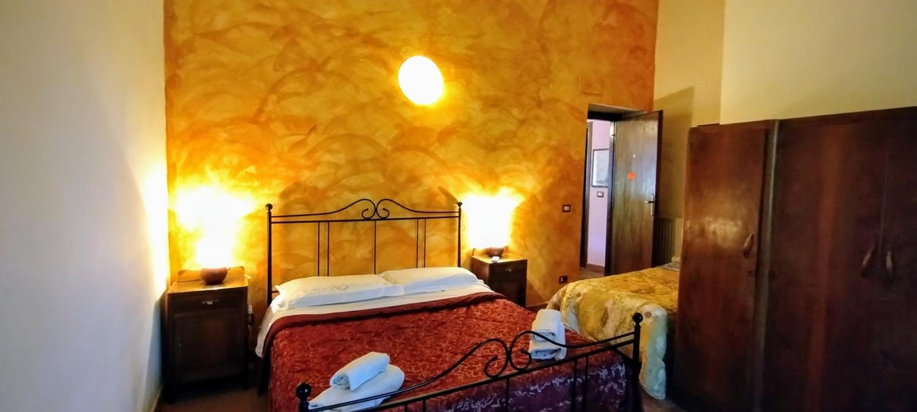 Large Double Room photo 1