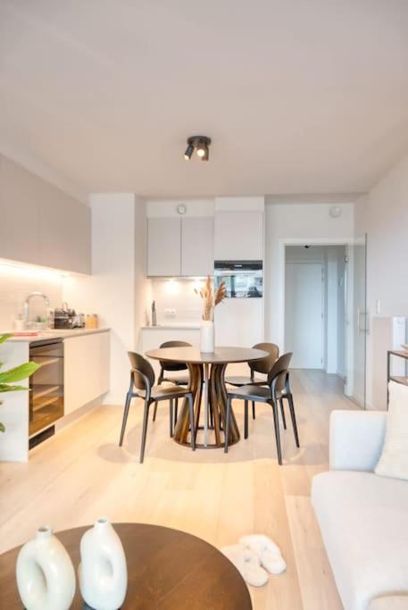 Studio Apartment photo 3