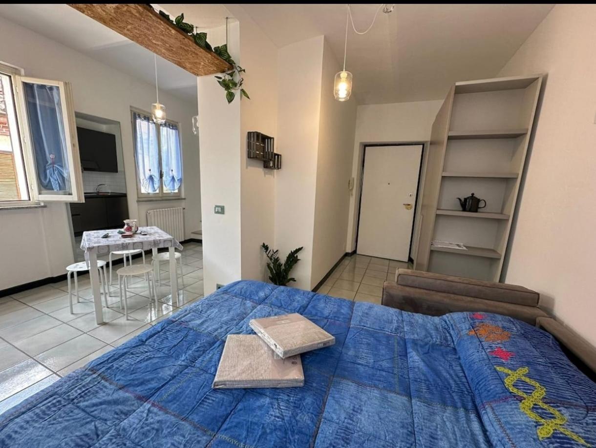 King Studio With Sofa Bed