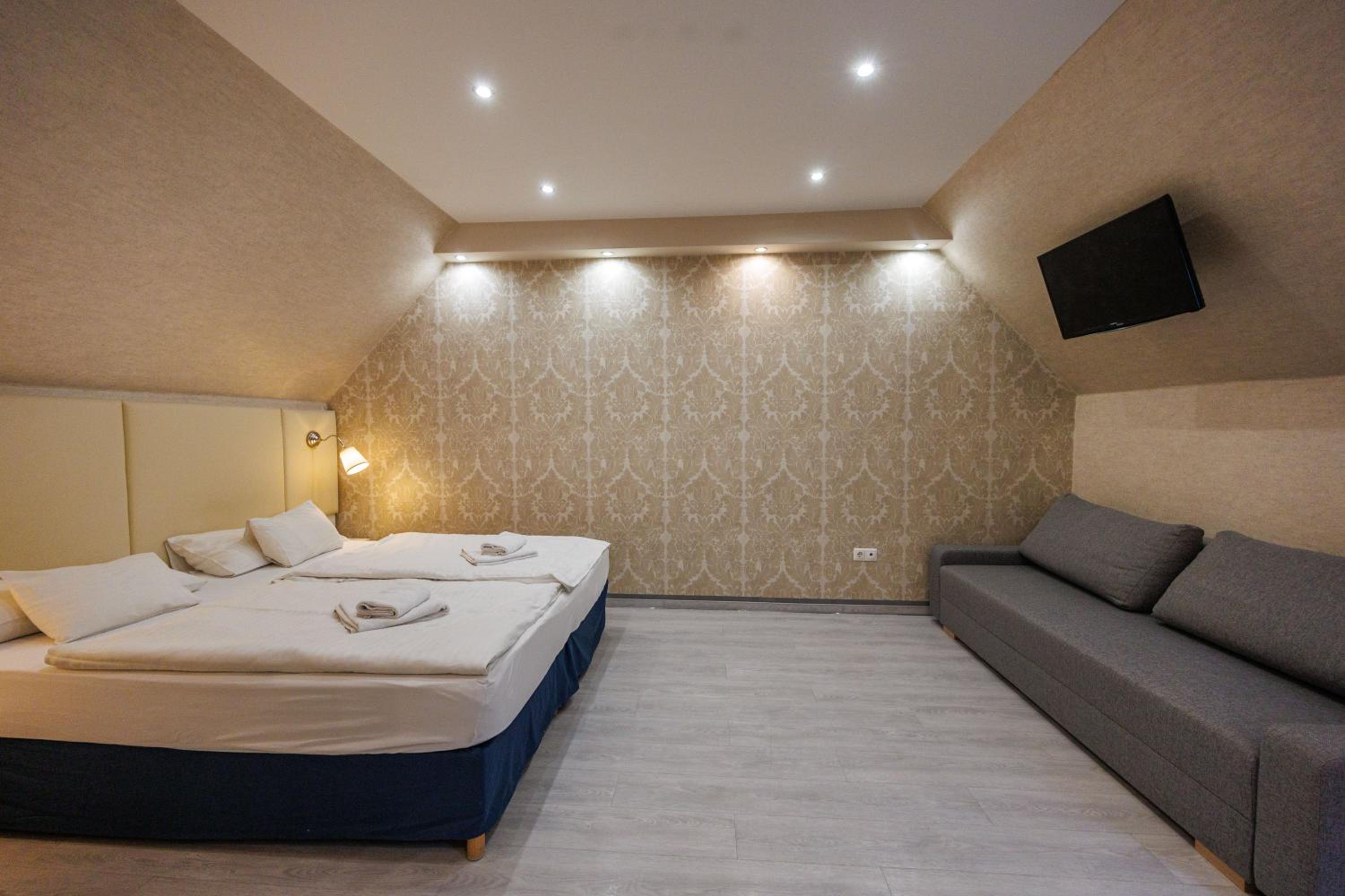 Standard Double Room - Photo 4
