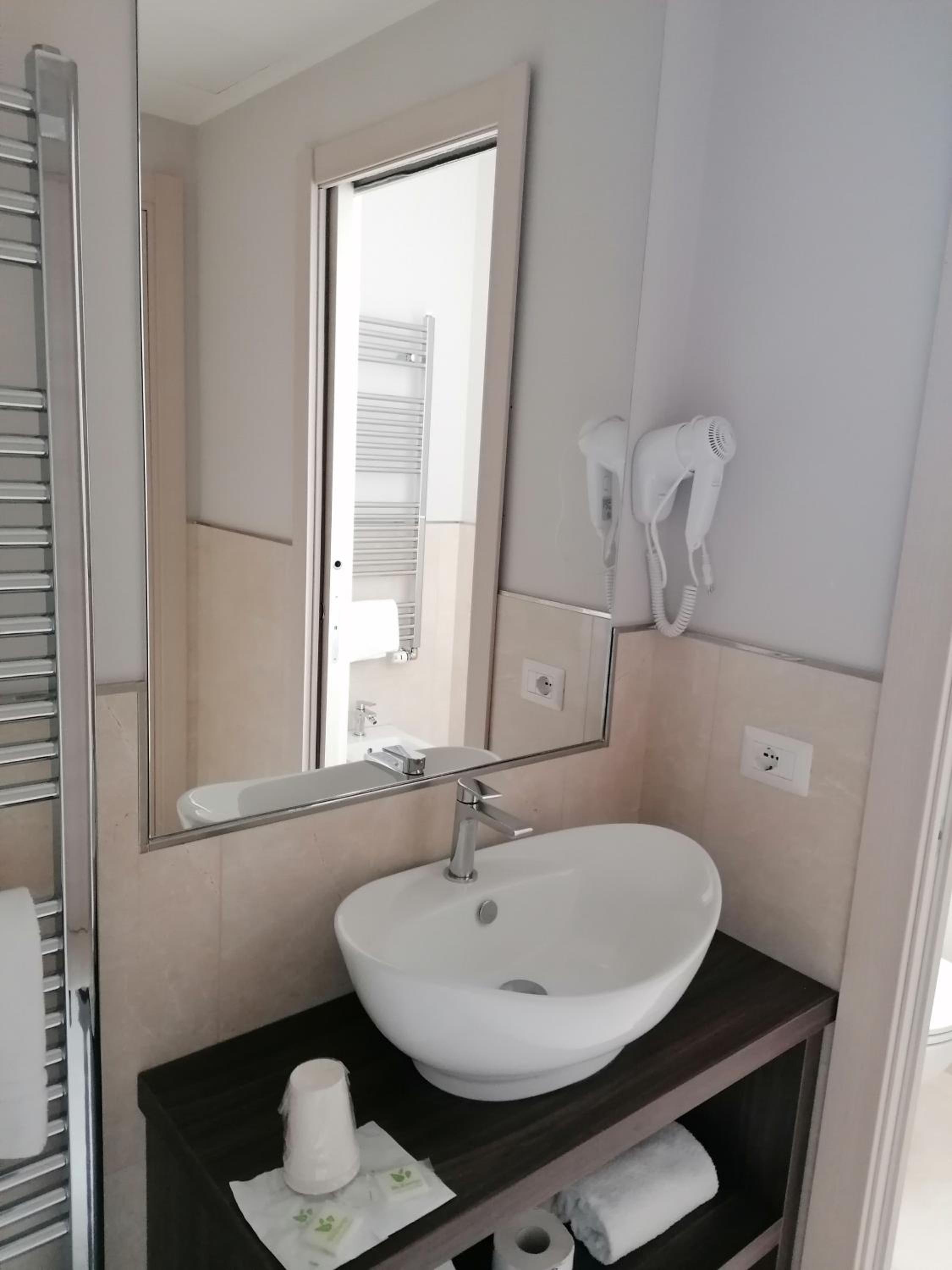 Superior Suite - Photo 6