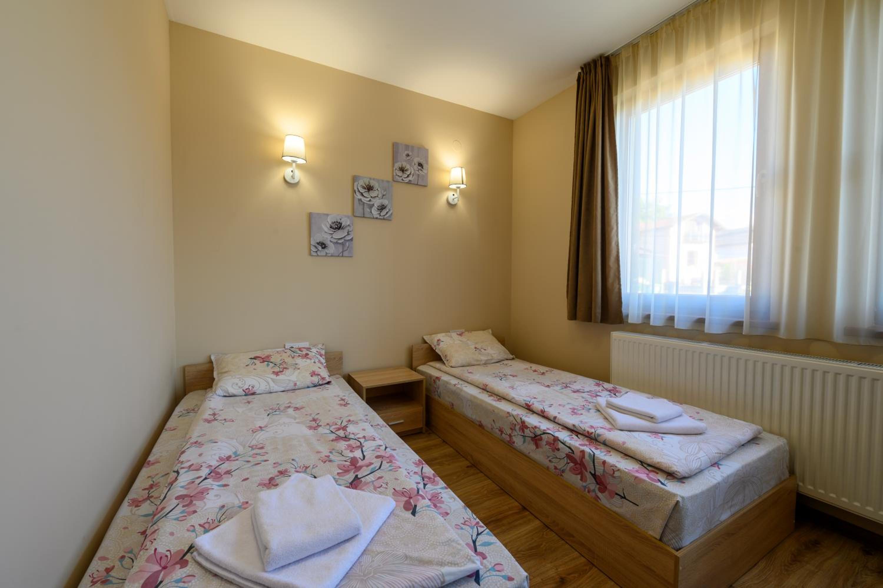 Large Twin Room photo 3