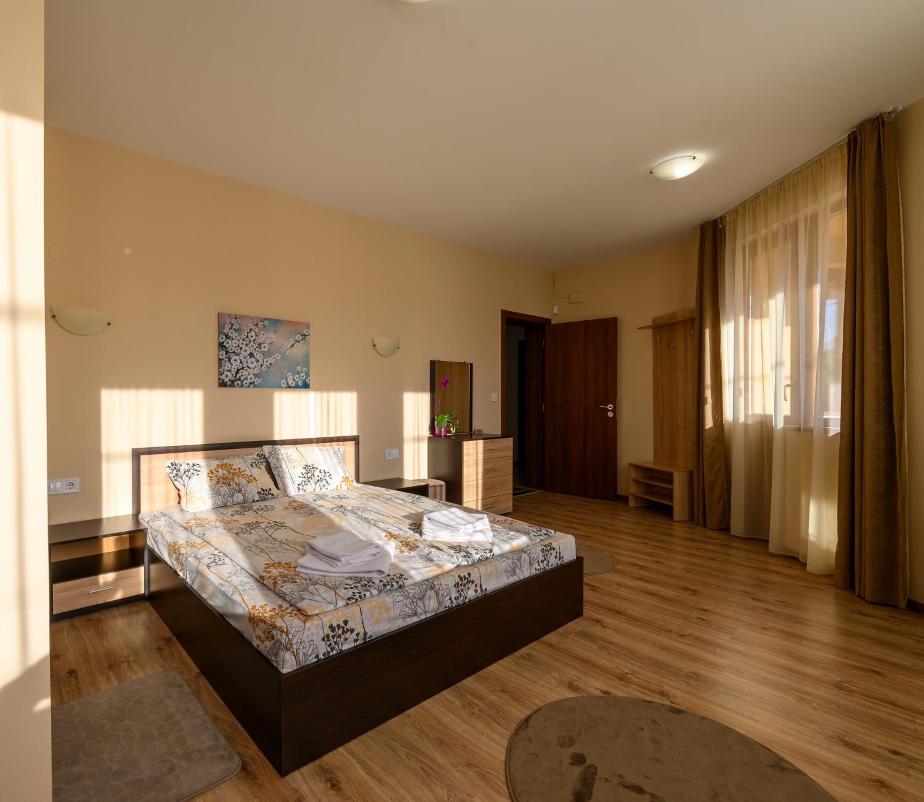 Large Double Room photo 1