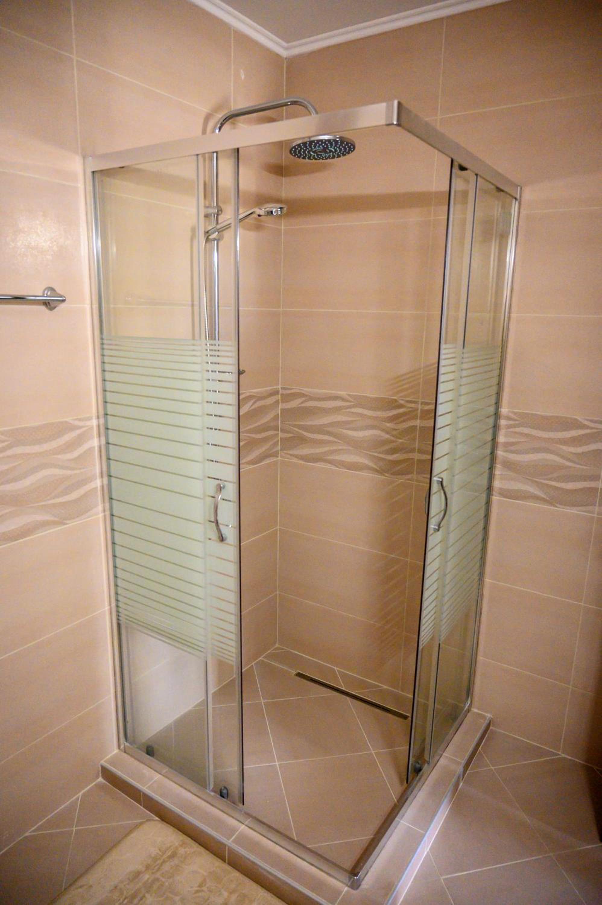Large Double Room photo 3