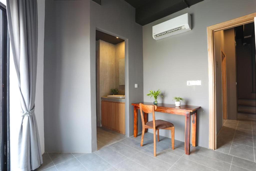 Standard Double Room - Photo 8