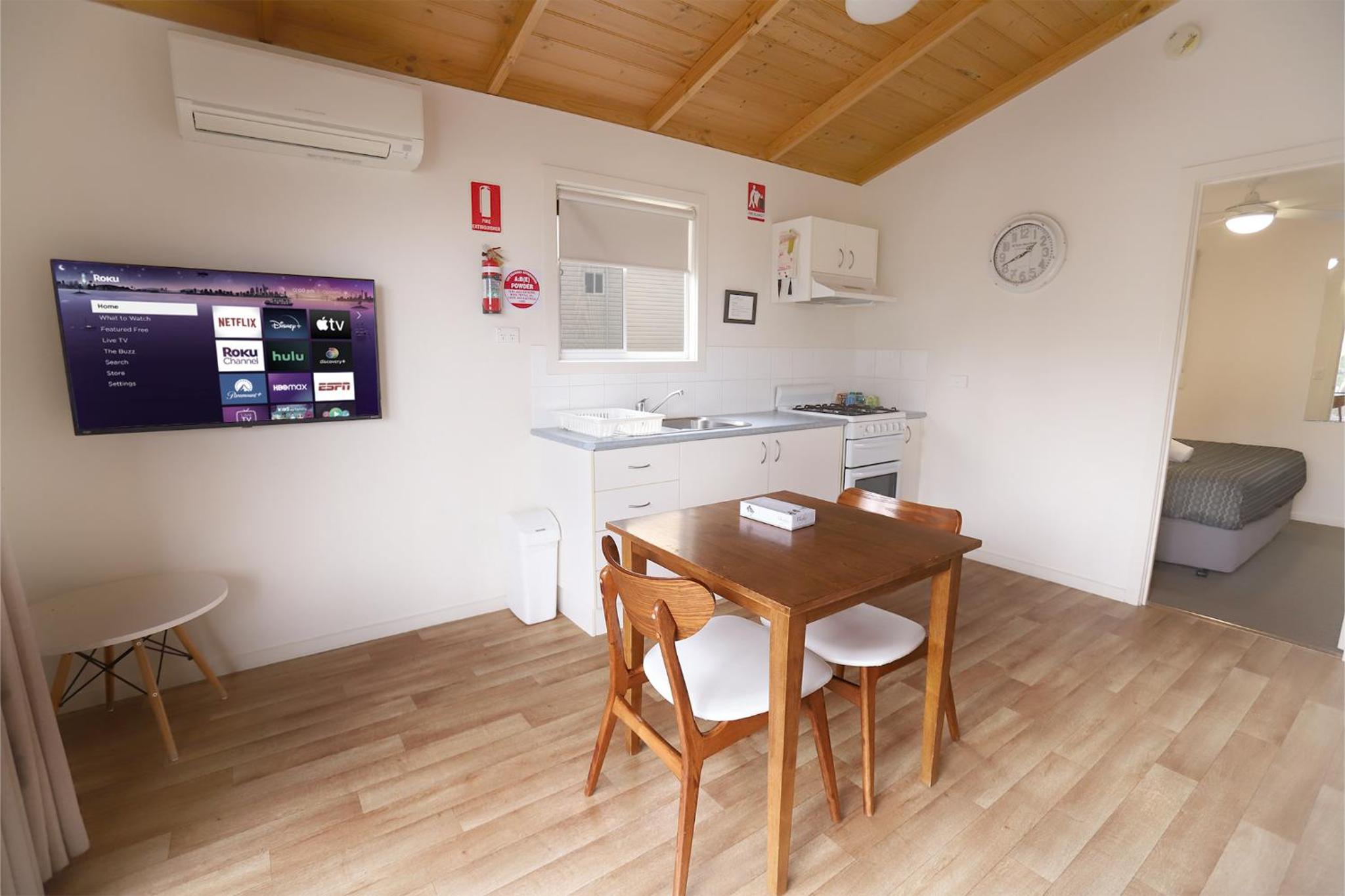One-Bedroom Villa - Photo 4