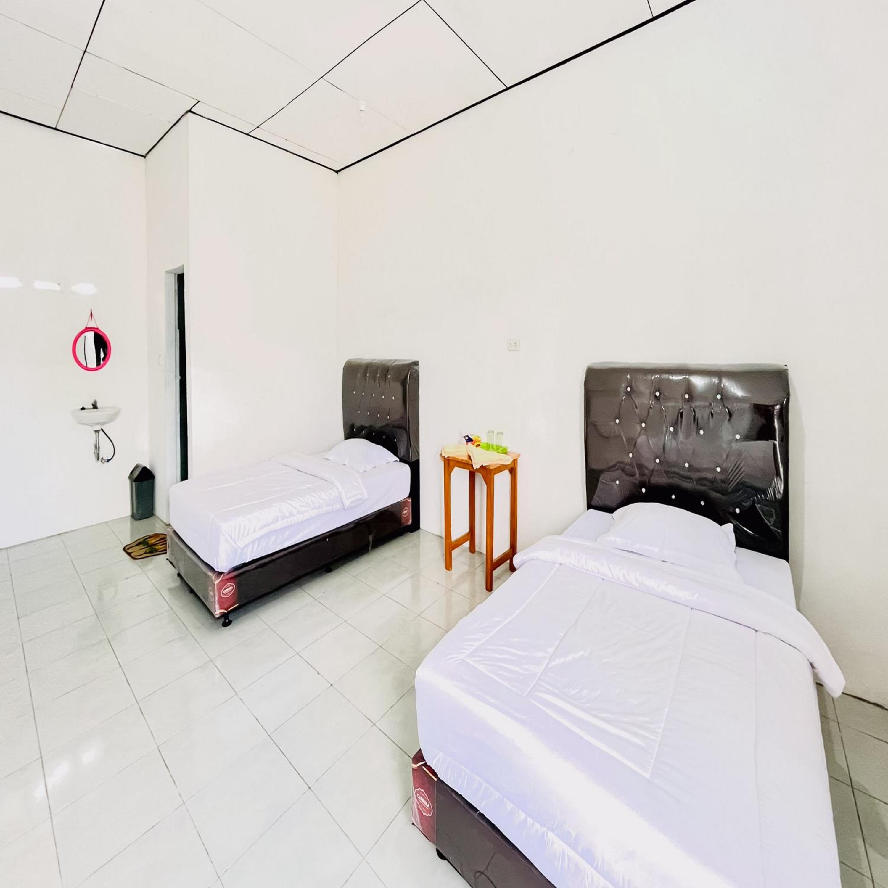 Standard Twin Room photo 1