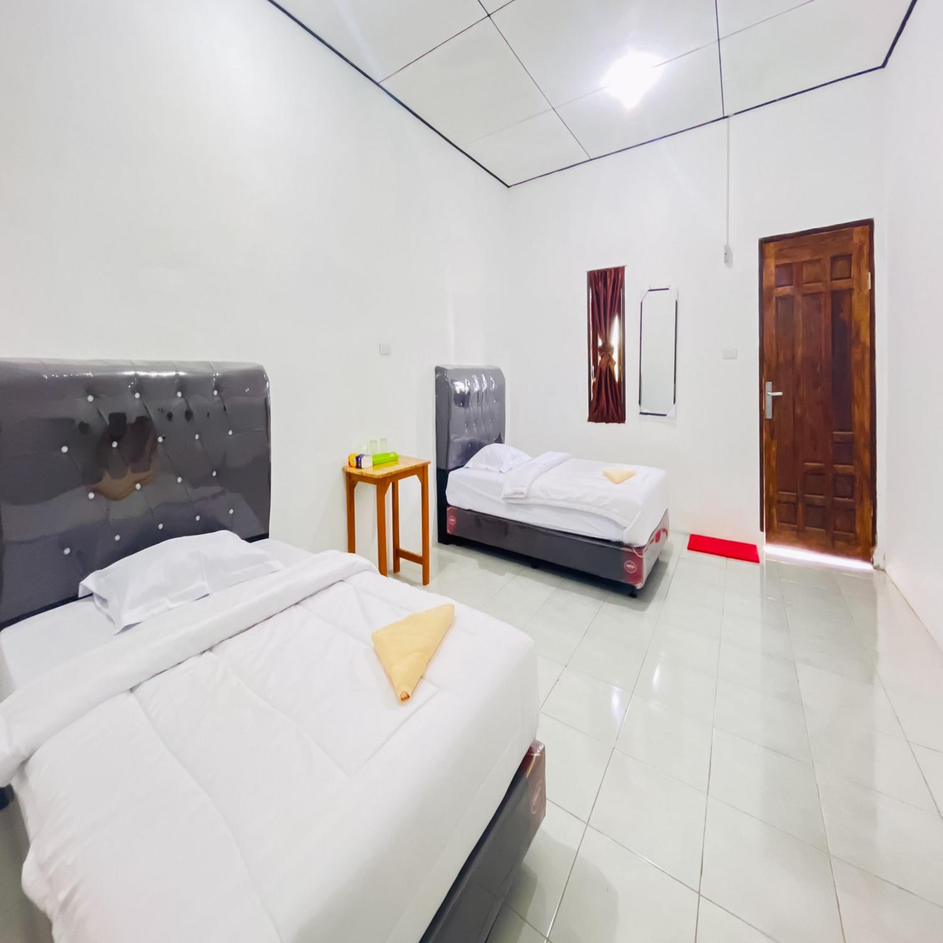 Standard Twin Room photo 2