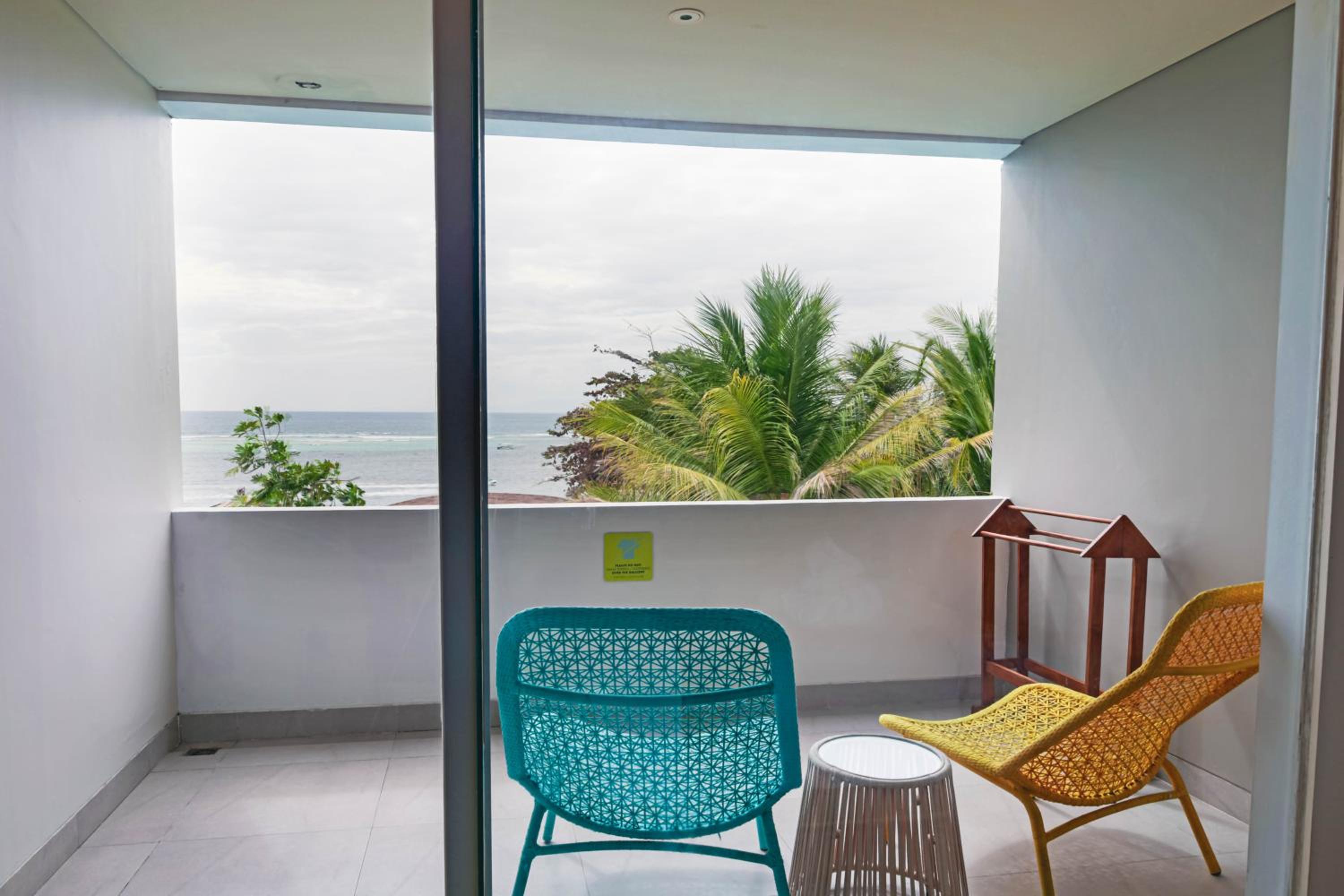 Deluxe Room with Sea View
