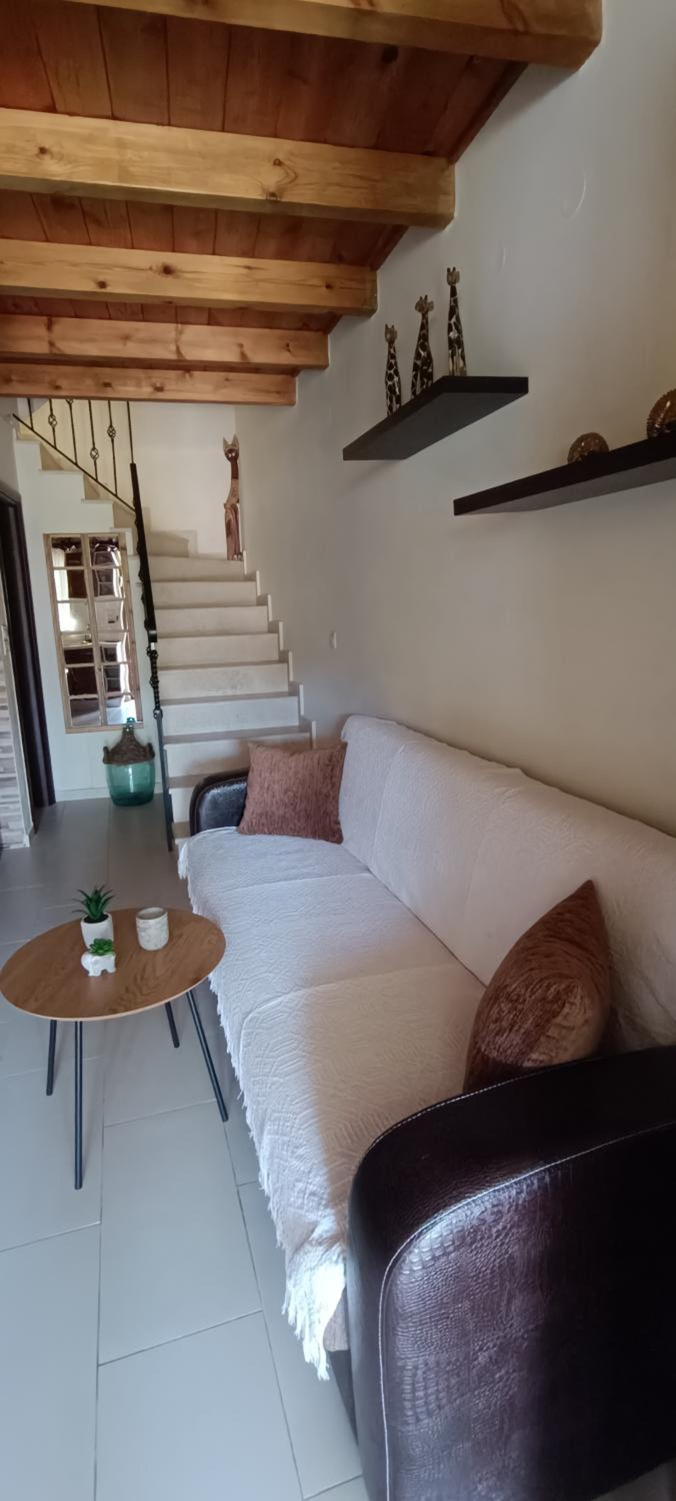 One-Bedroom House photo 1