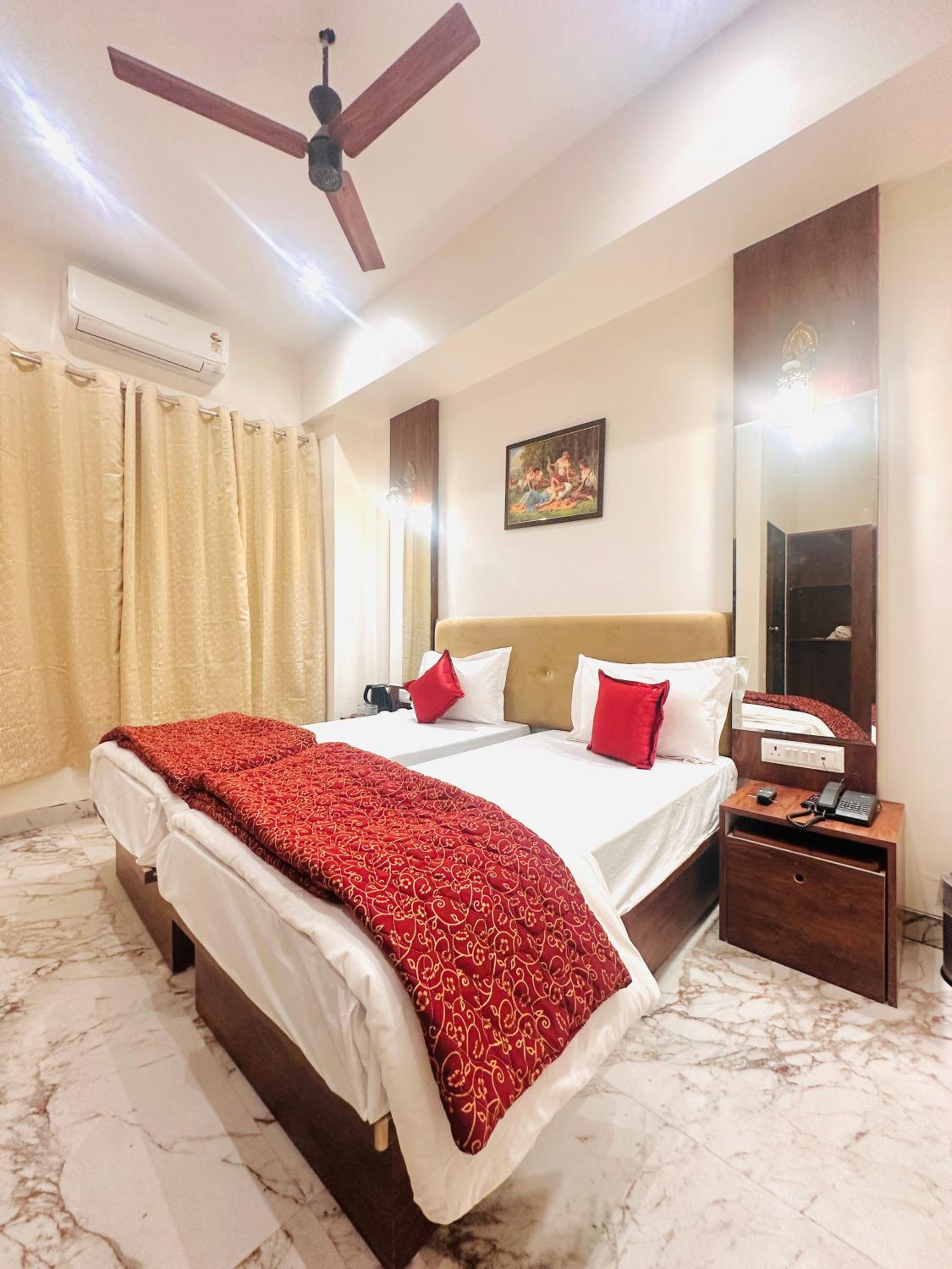 Deluxe Twin Room photo 3