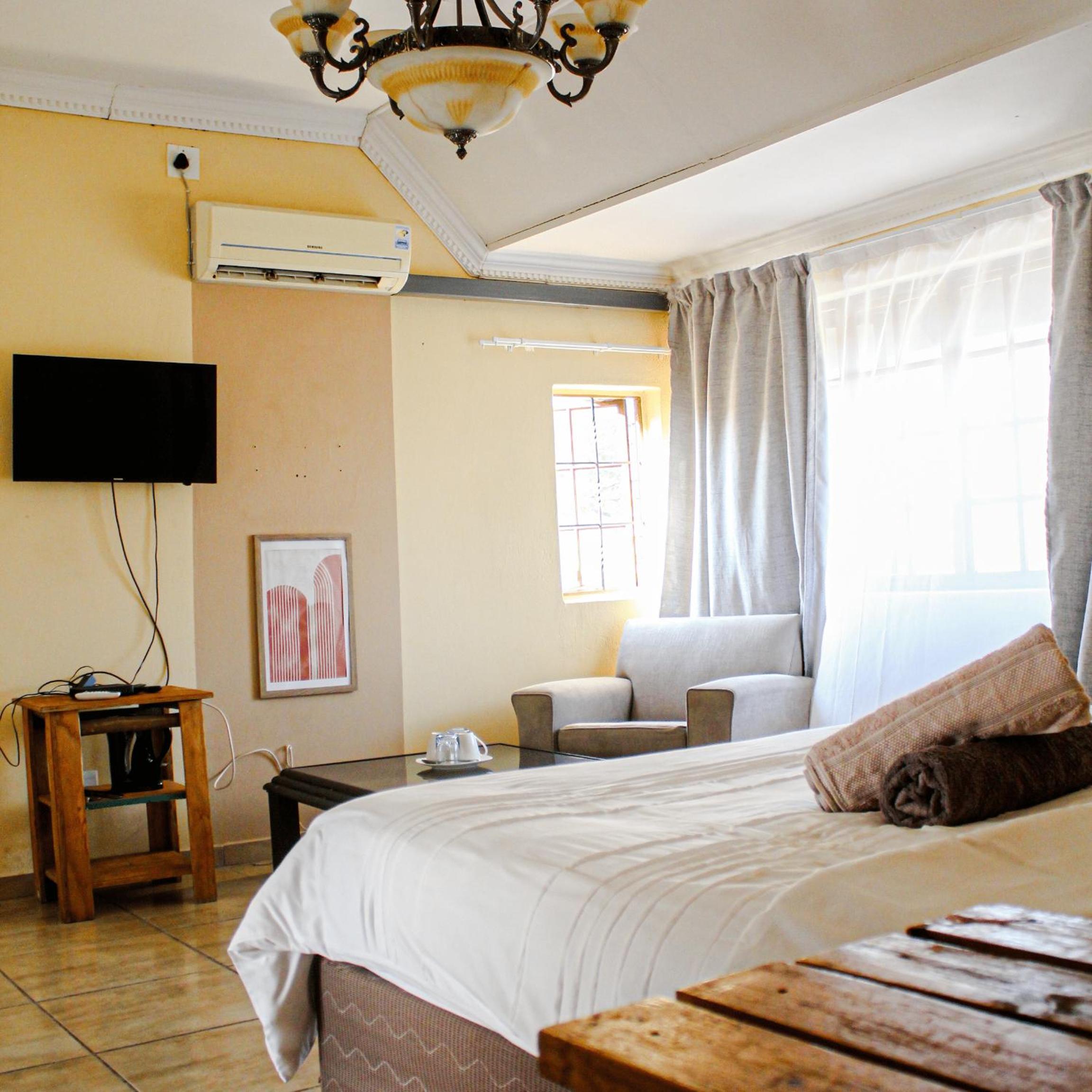 Deluxe Double Or Twin Room photo 2