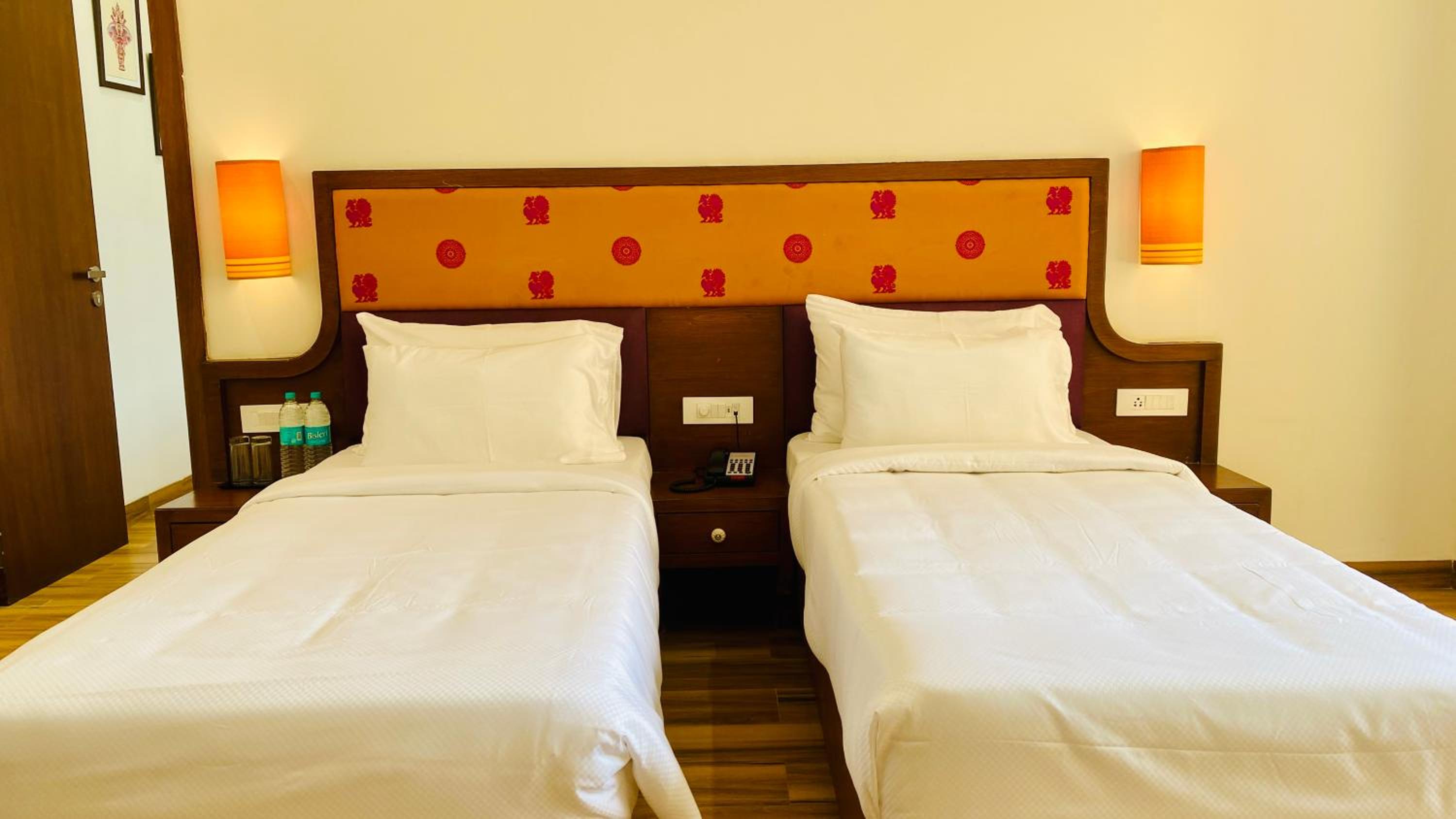 Quadruple Room with Private Bathroom - Photo 1