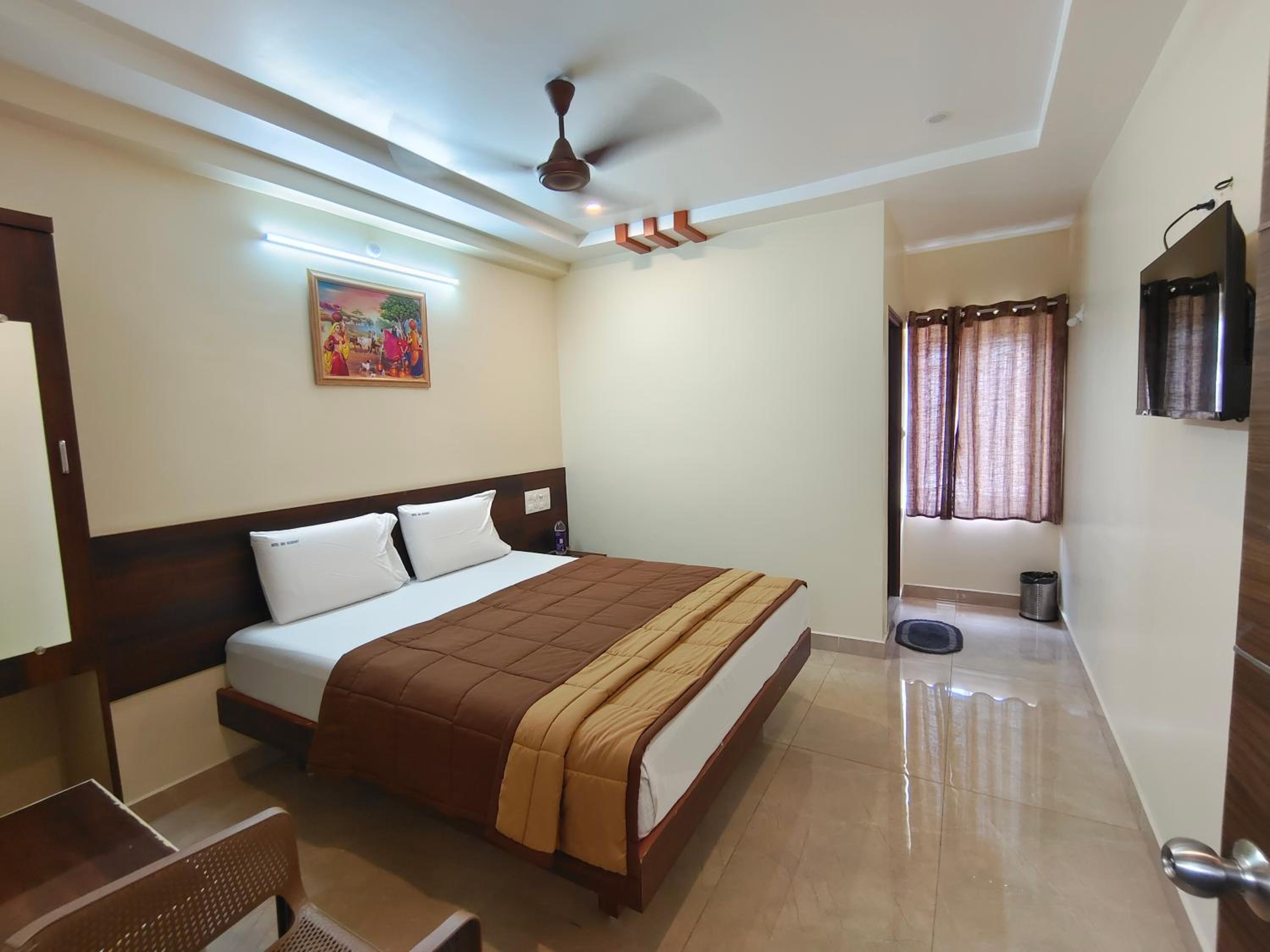 Deluxe Room - Photo 3