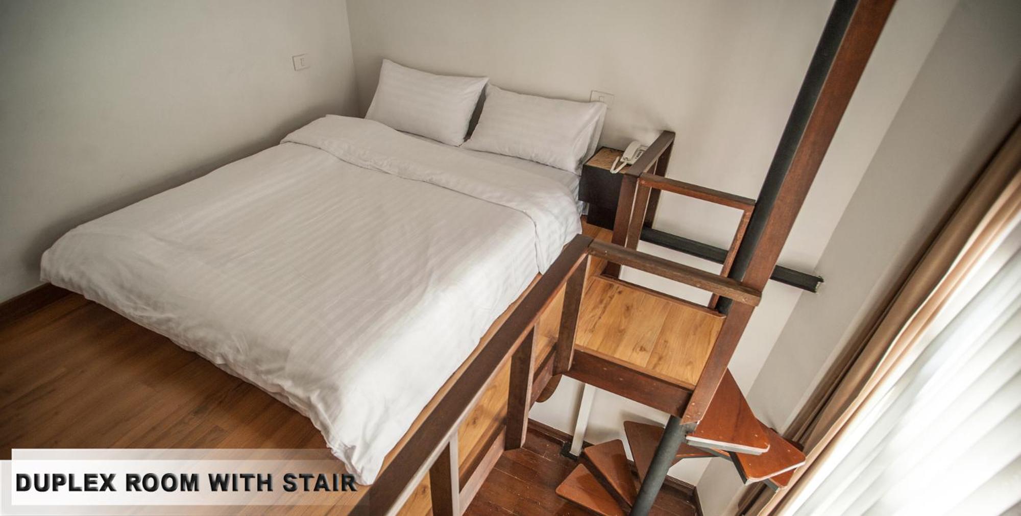 Standard King Room photo 1