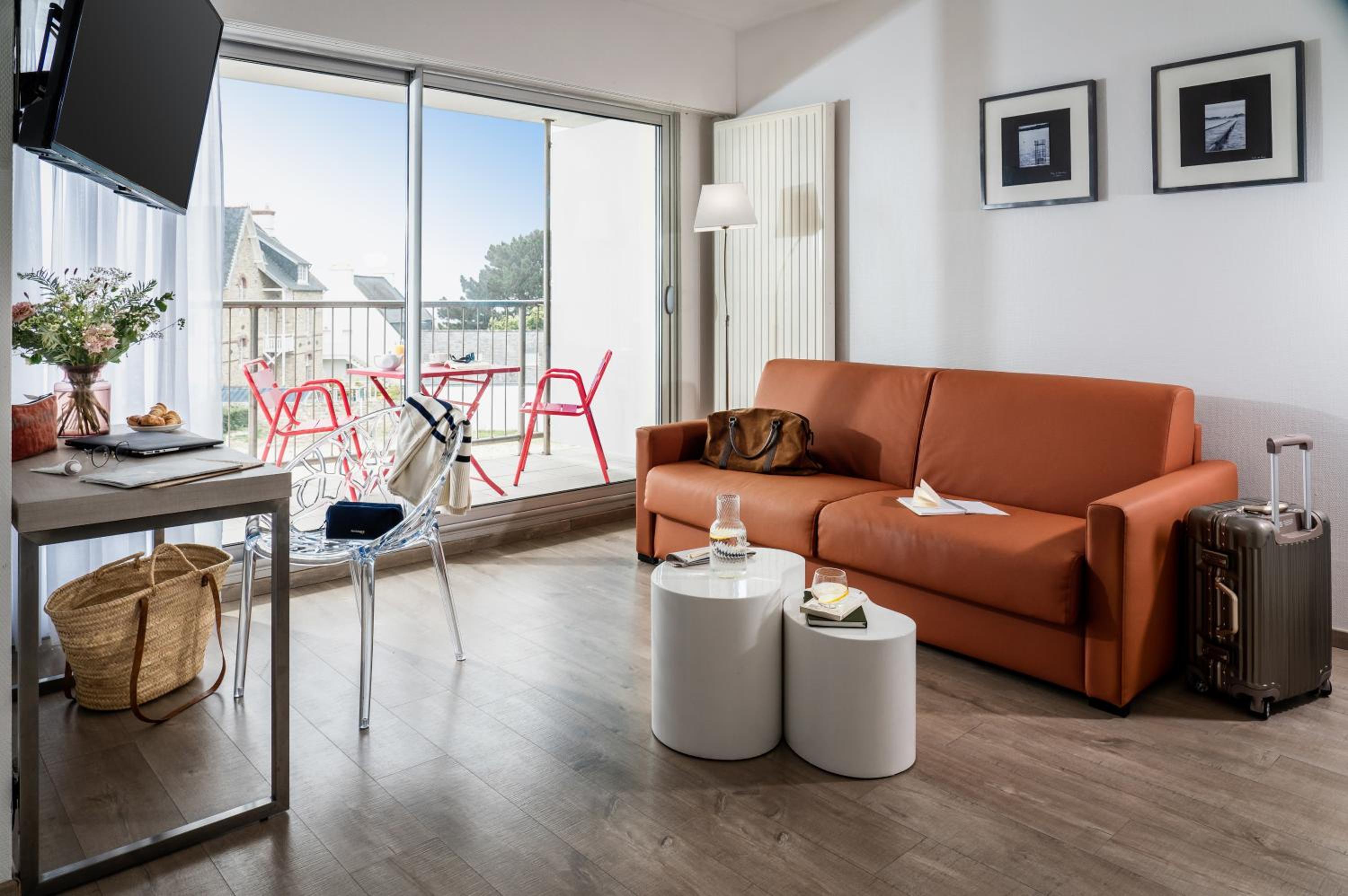 Premium Suite with Sea View photo 3