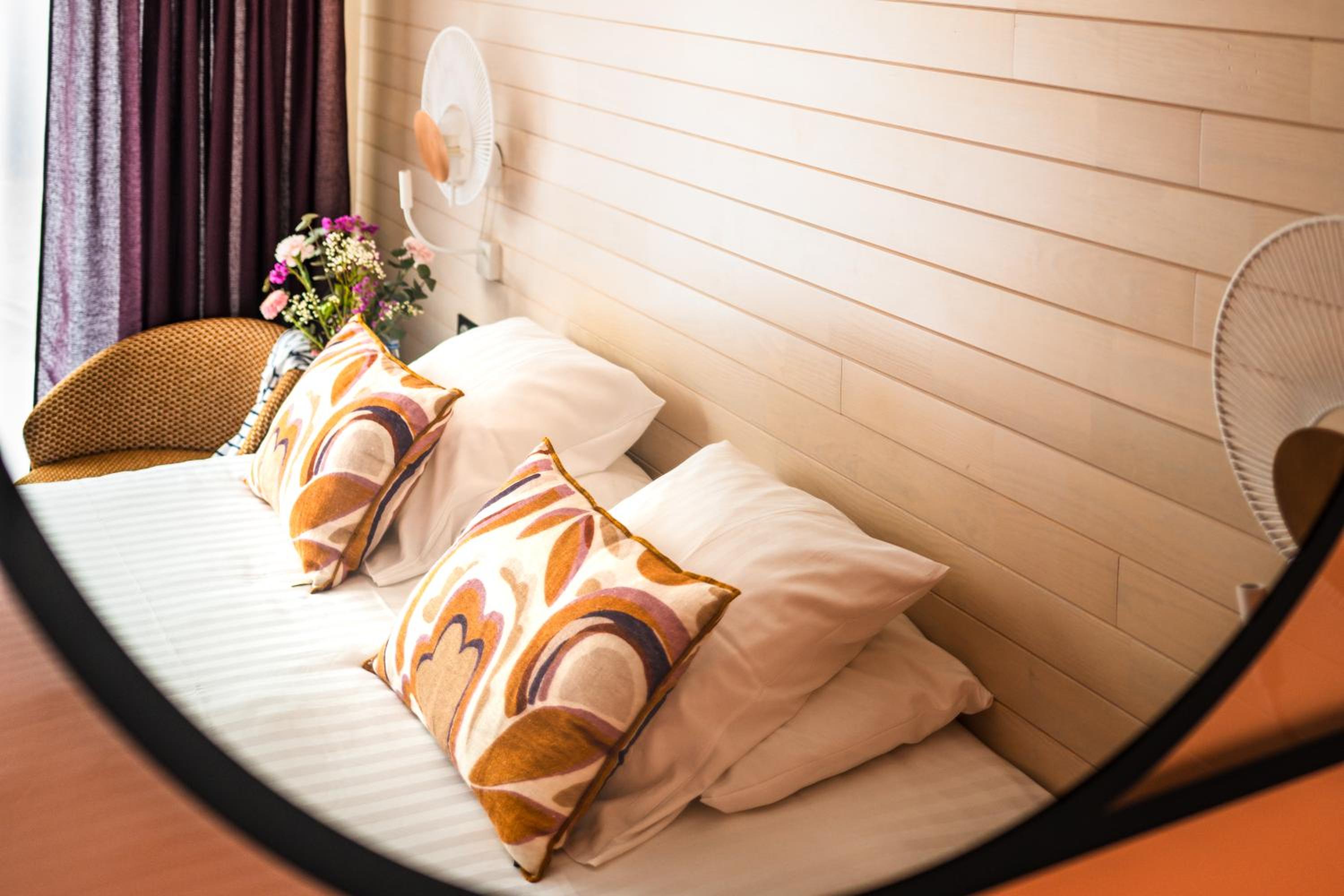 Comfort Double Room With Lateral Sea View photo 3