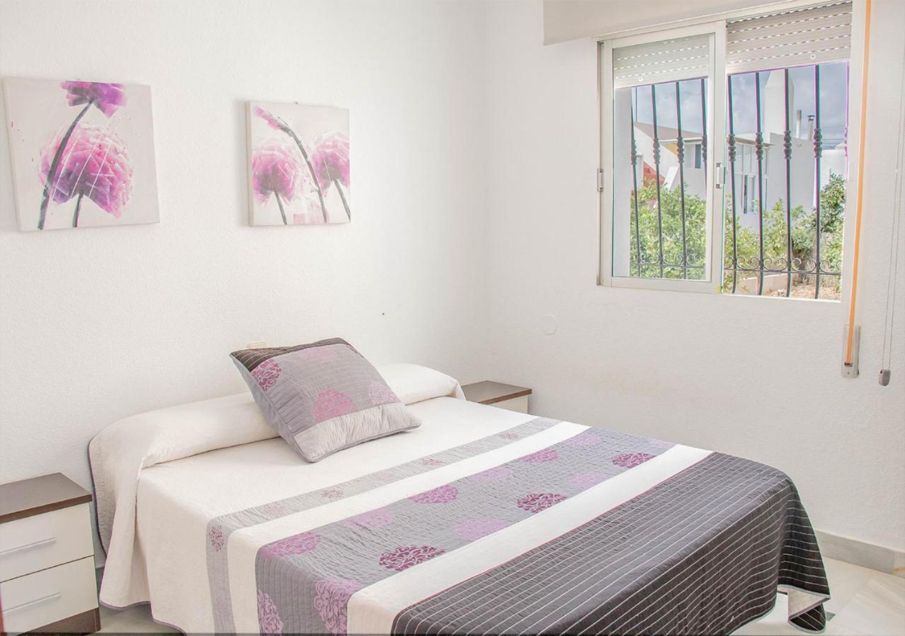 Three-Bedroom House photo 3