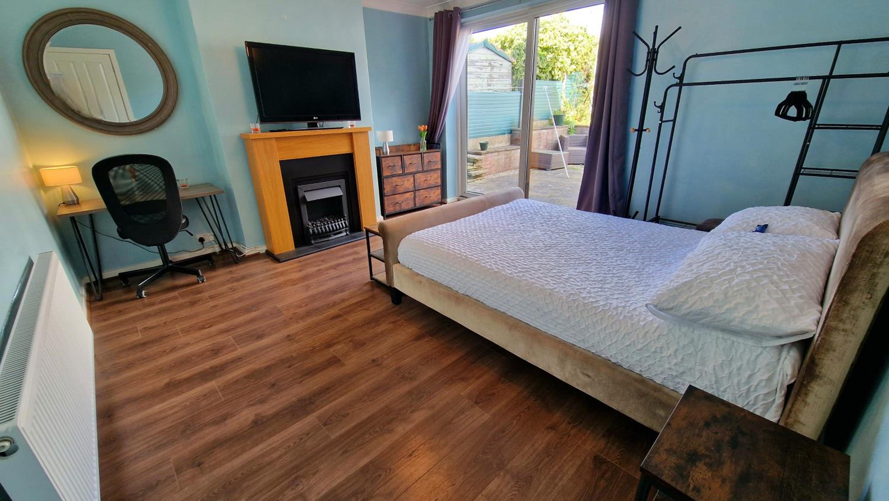 Double Room with Shared Bathroom