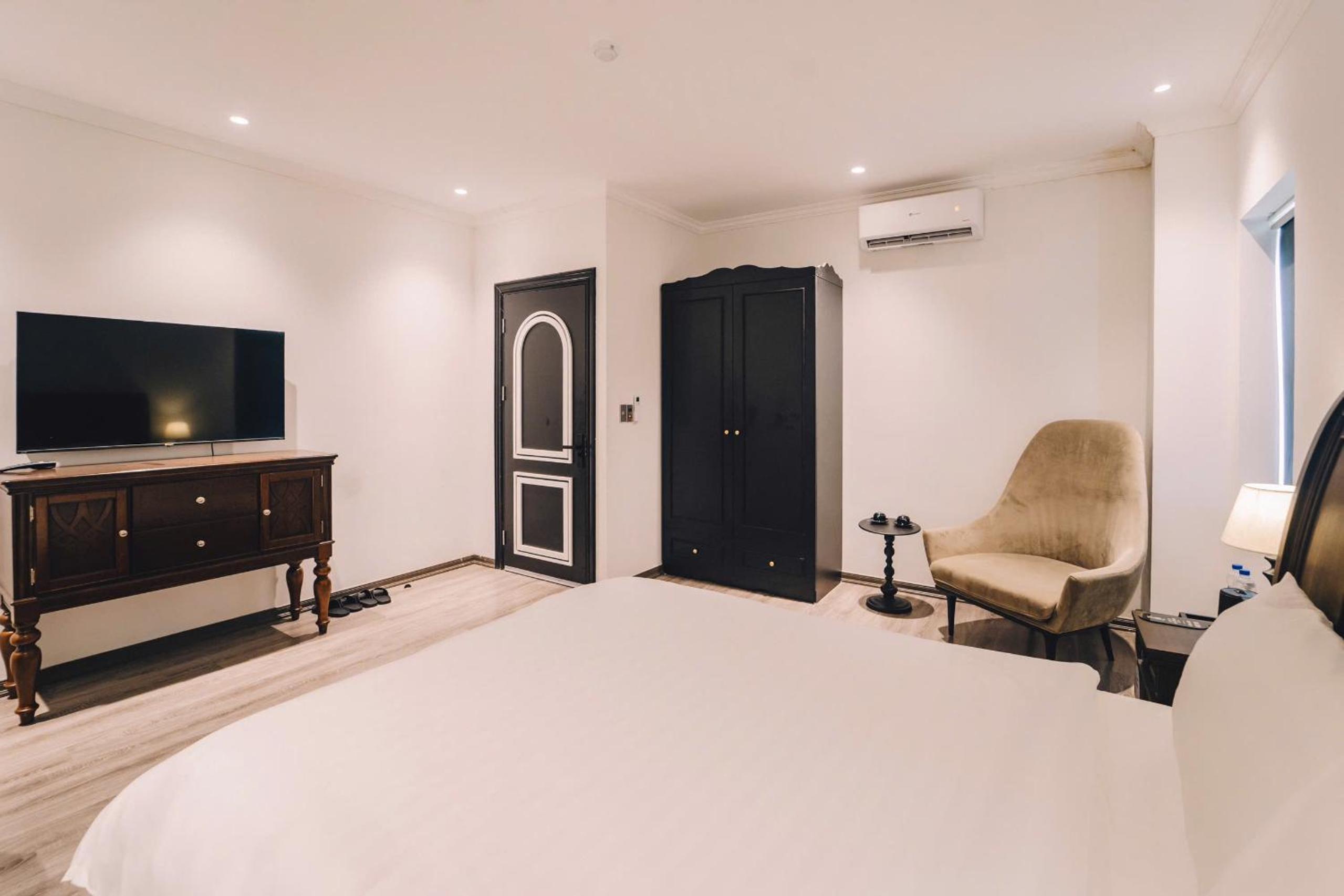 Deluxe Double Room with Bath