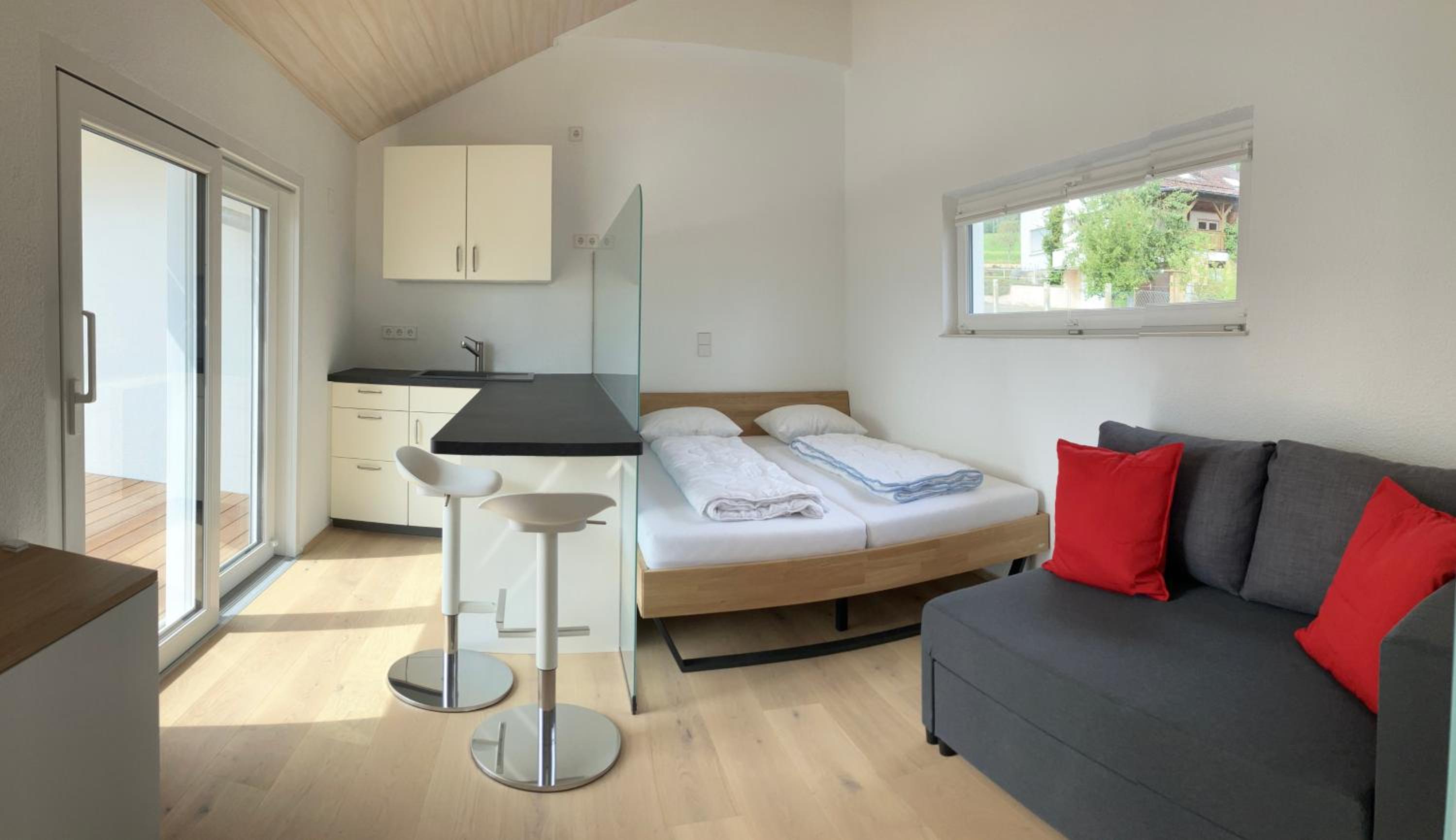 One-Bedroom Apartment photo 1