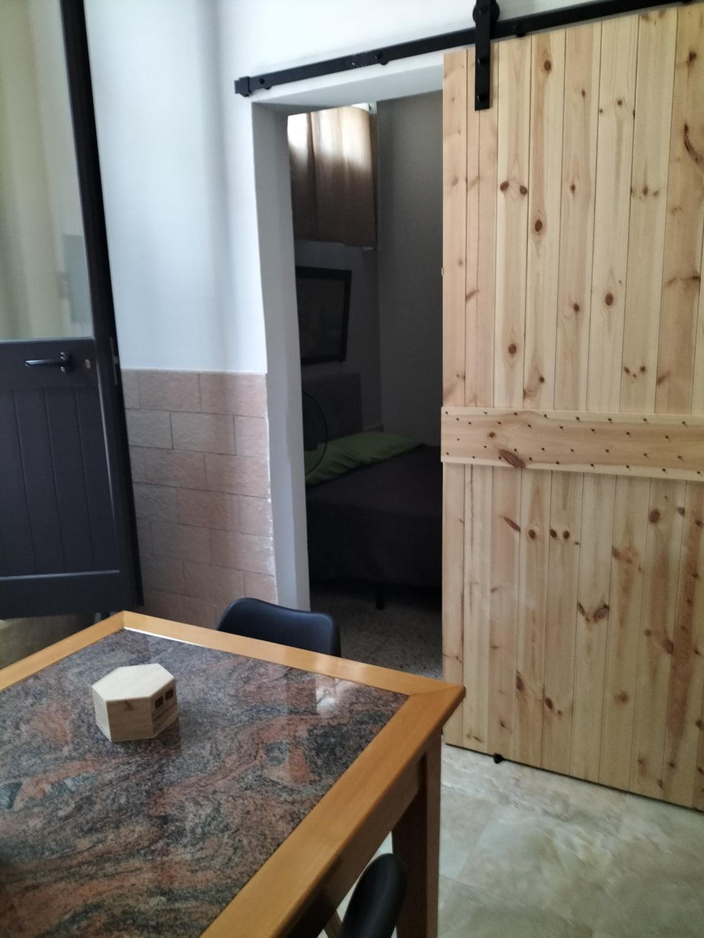 One-Bedroom House - Photo 19