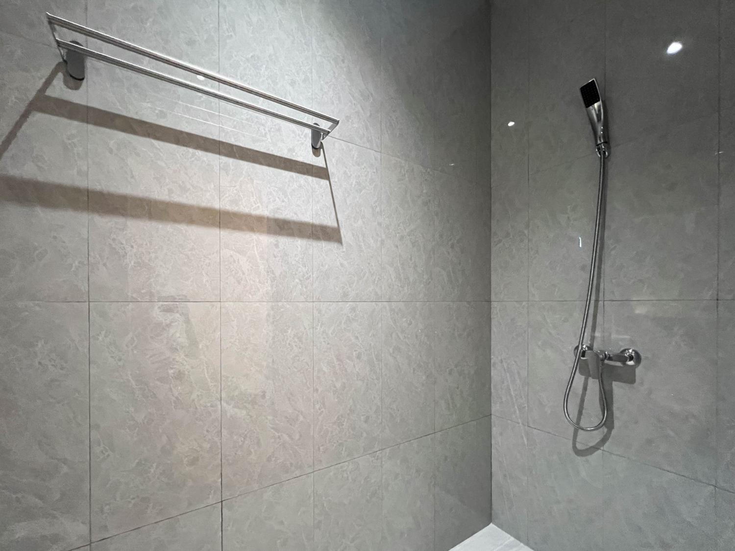 Deluxe Twin Room - Photo 6