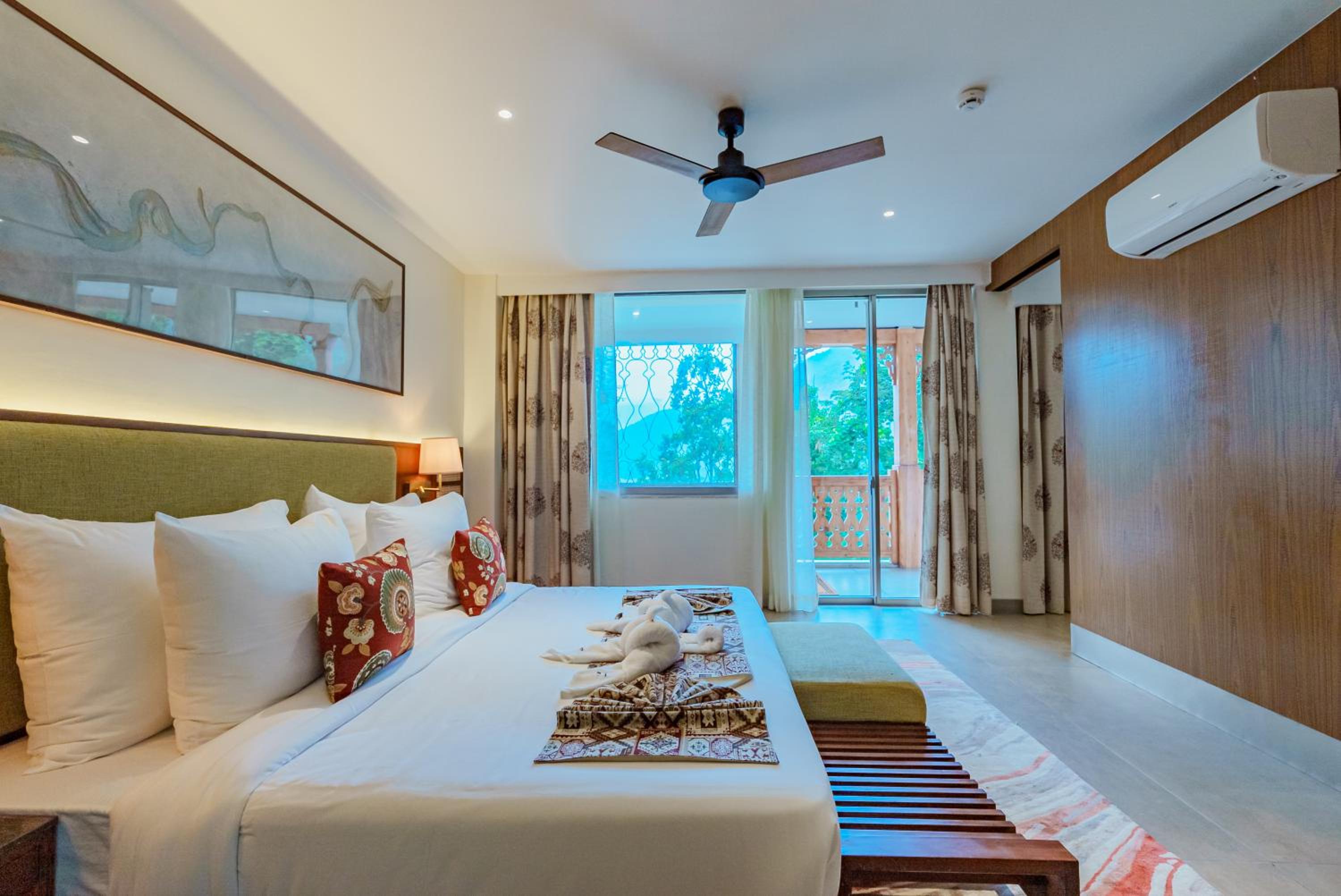 Signature Family Suite - Photo 17