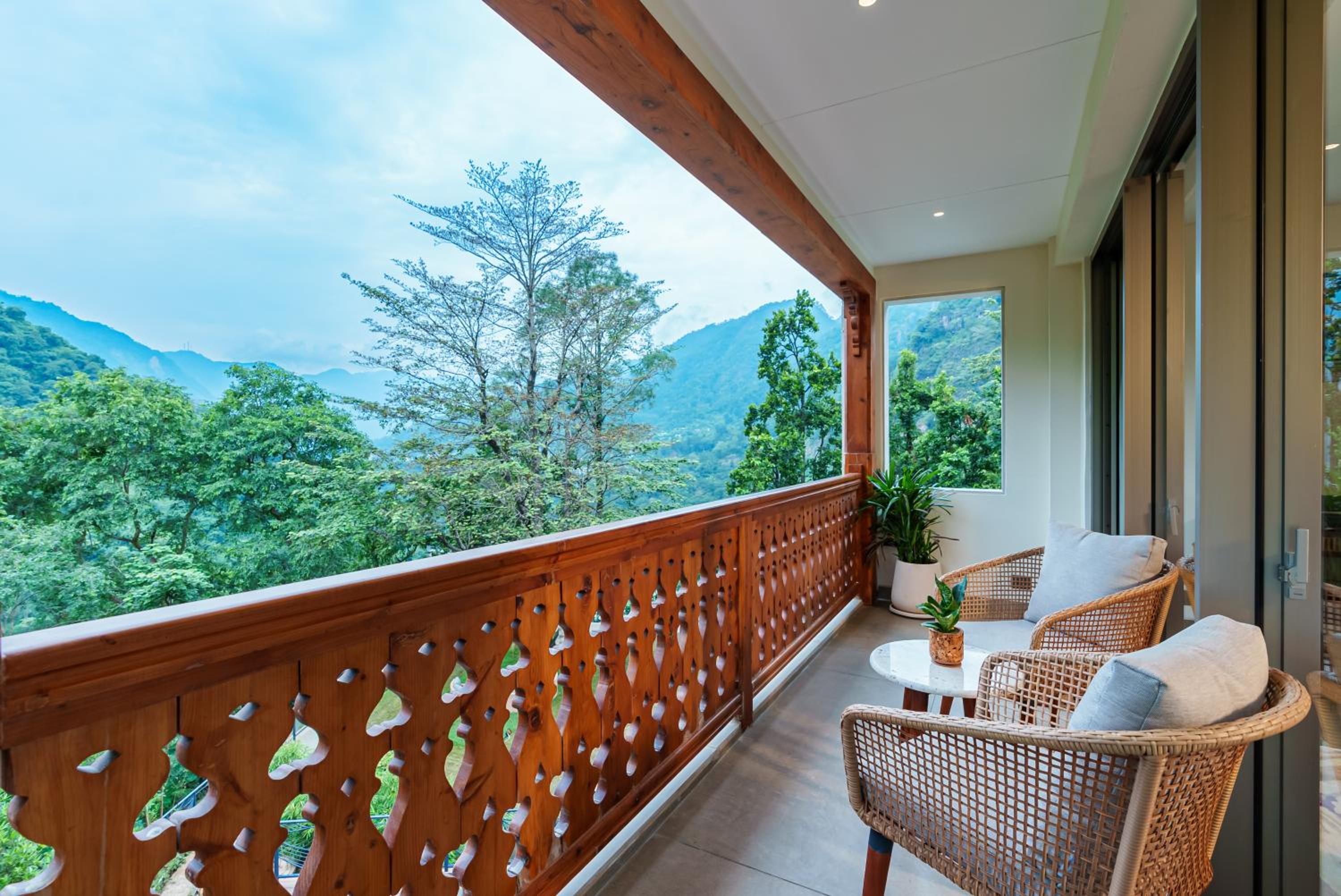 Luxury Suite - Photo 4