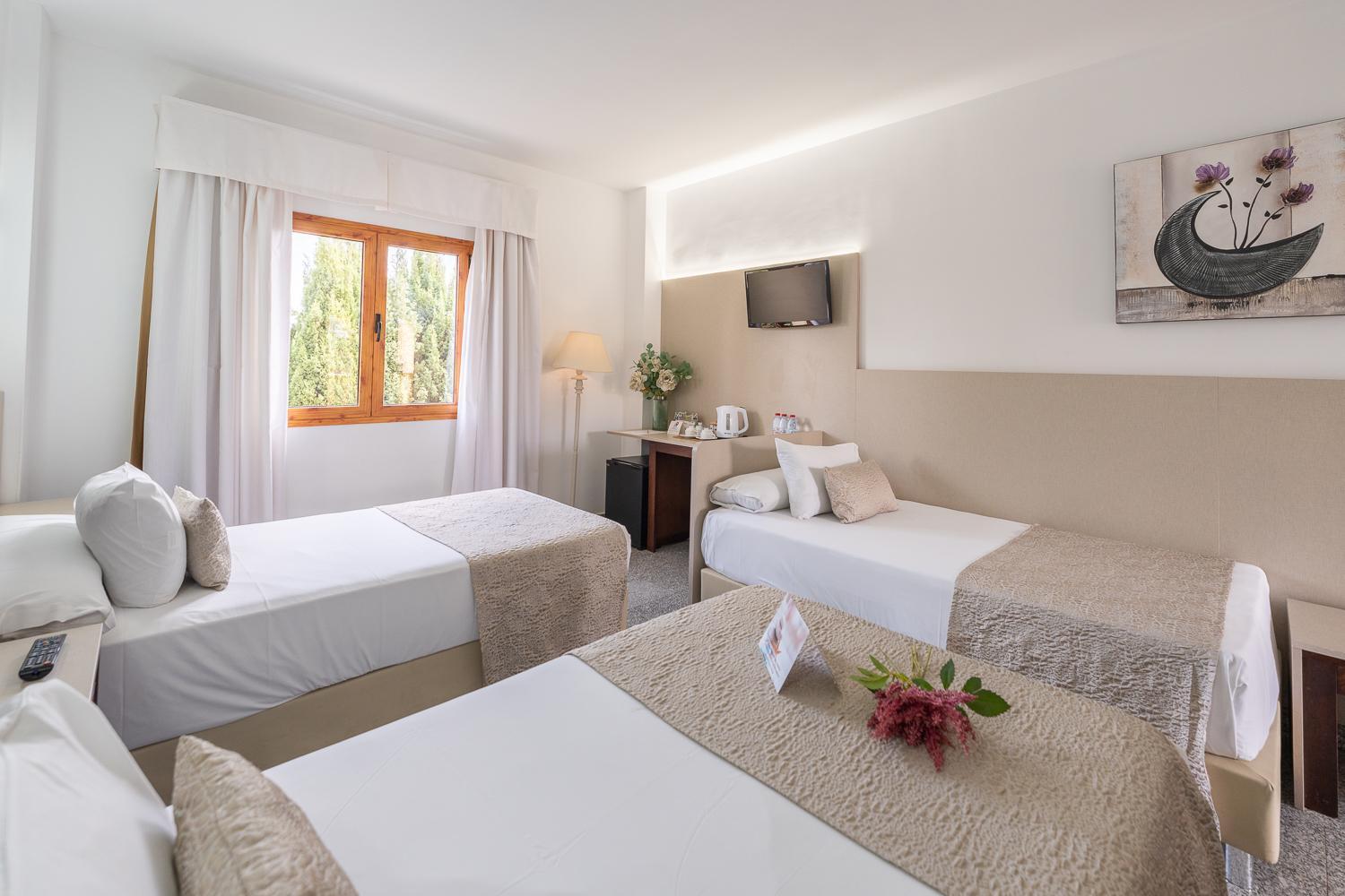 Triple Room - Photo 6