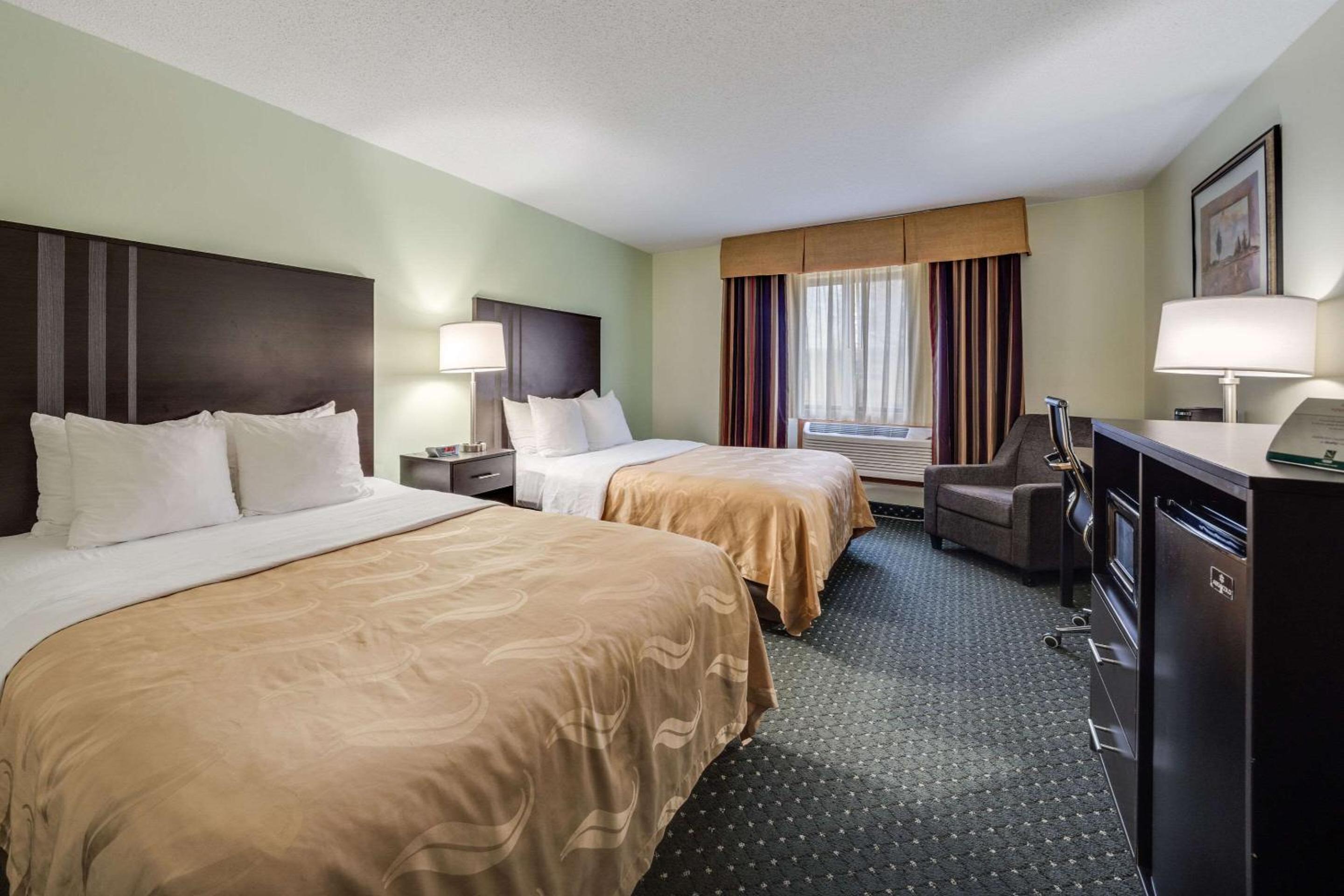Queen Room with Two Queen Beds - Non-Smoking photo 1