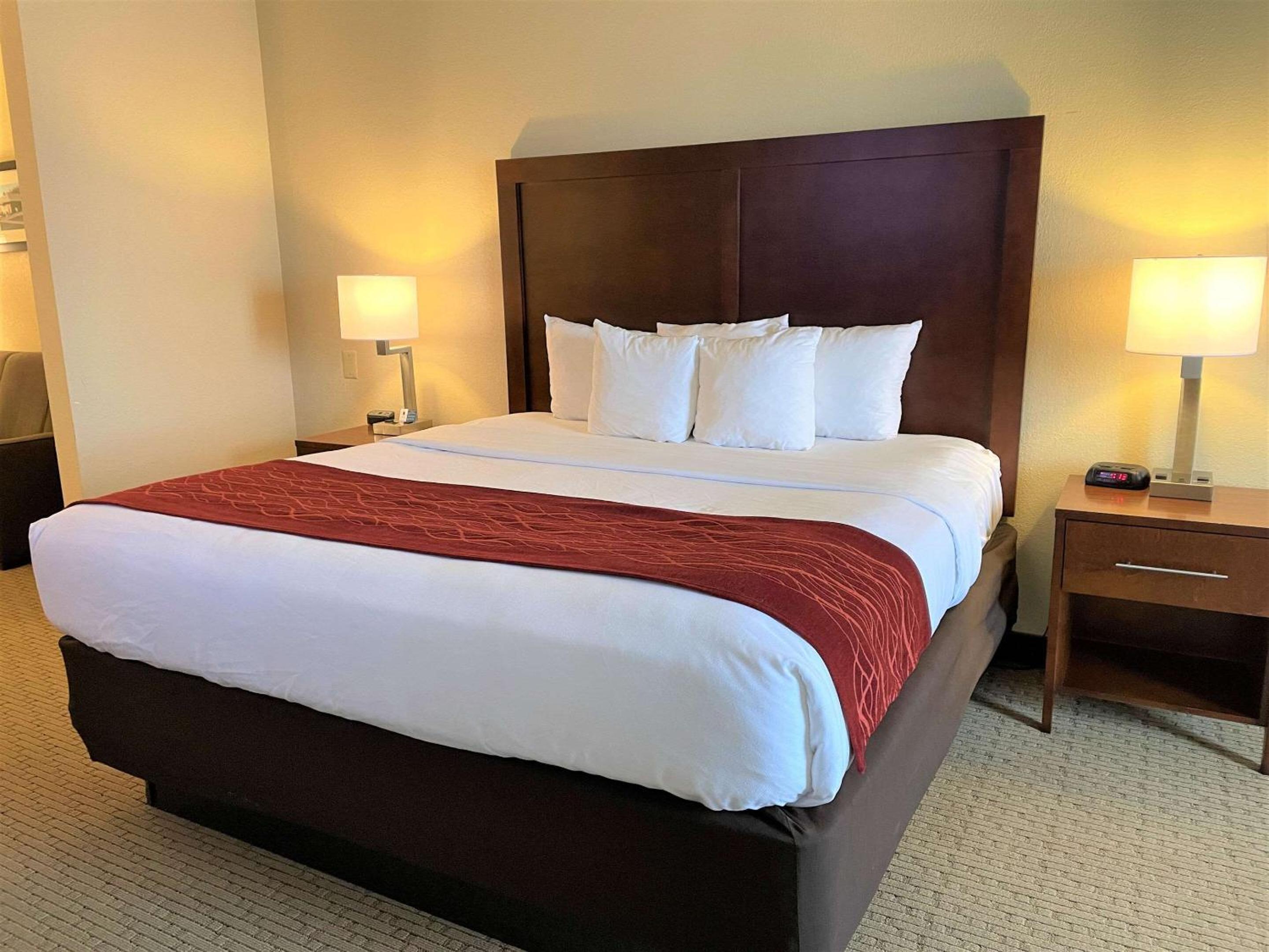 King Room - Accessible/Non-Smoking photo 1