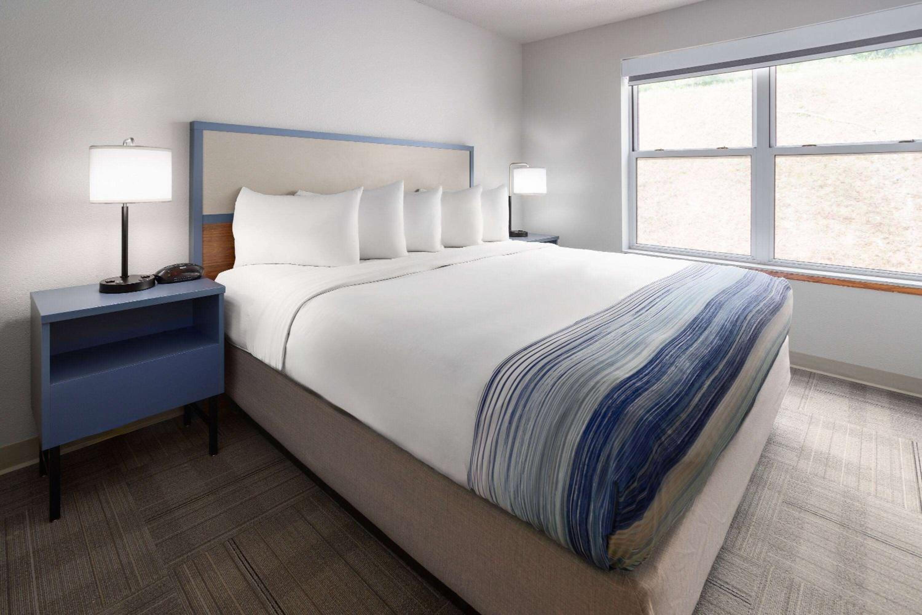 One-Bedroom King Suite - Non-Smoking - Photo 1