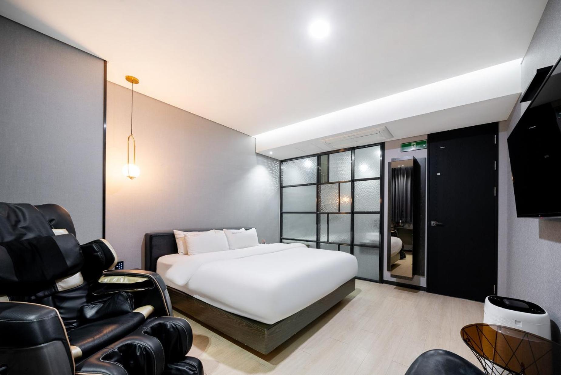 Premium Double Room - Photo 3