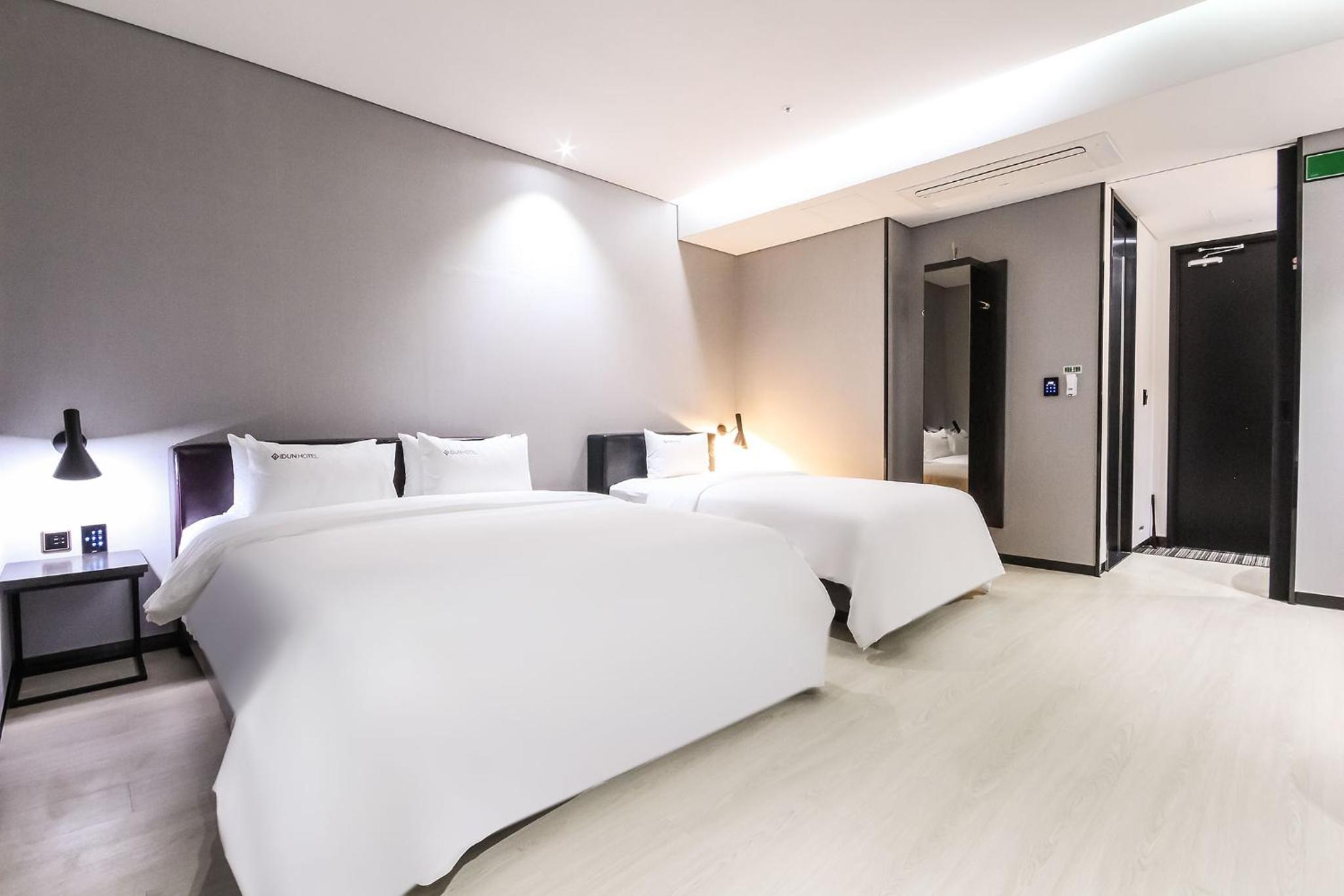 Twin Room photo 2