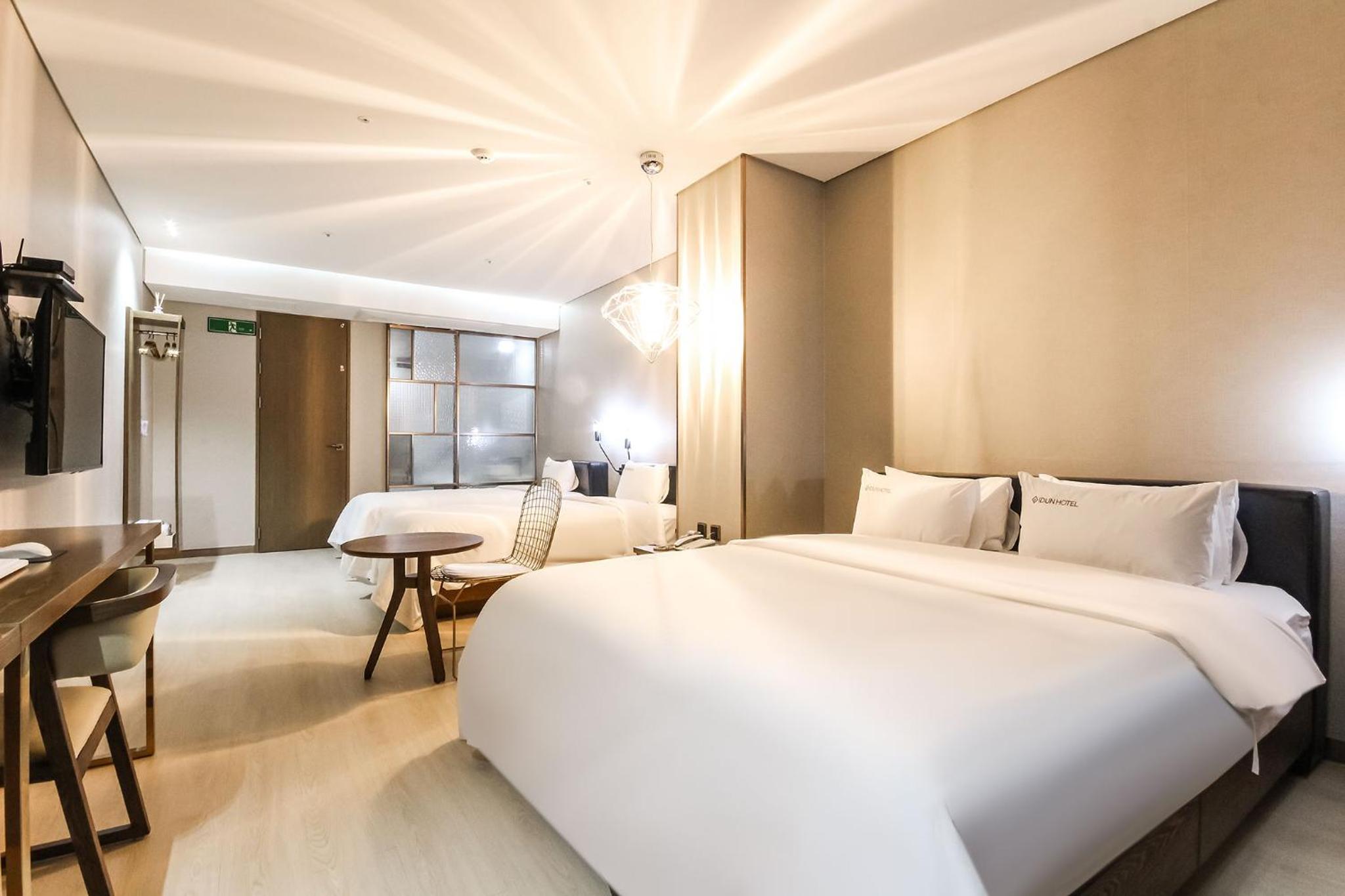 Triple Room - Photo 1