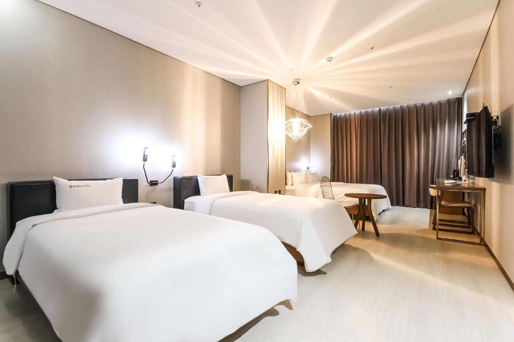 Triple Room - Photo 2
