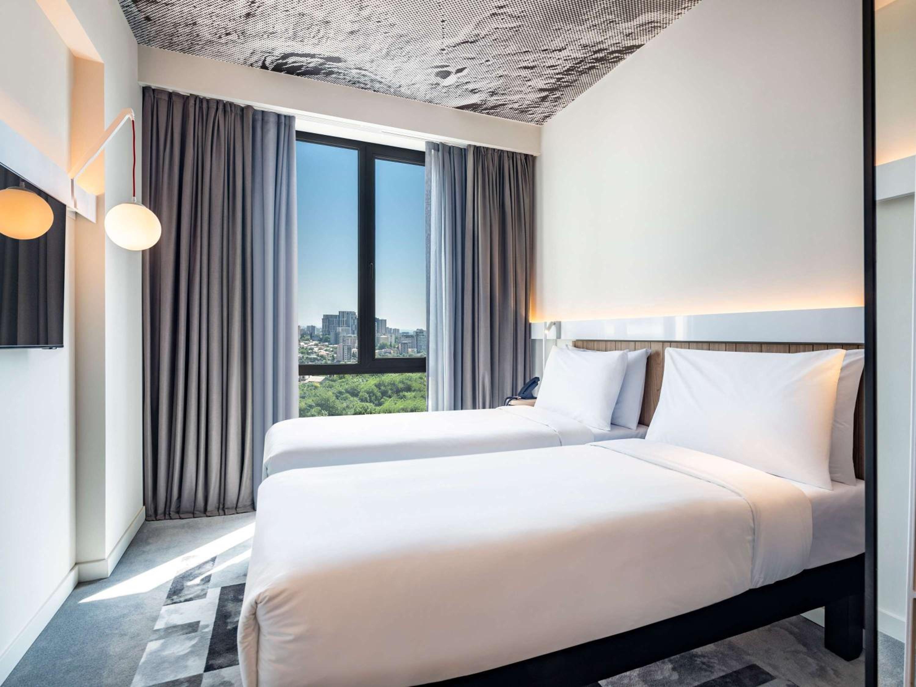 Standard Twin Room - Photo 1