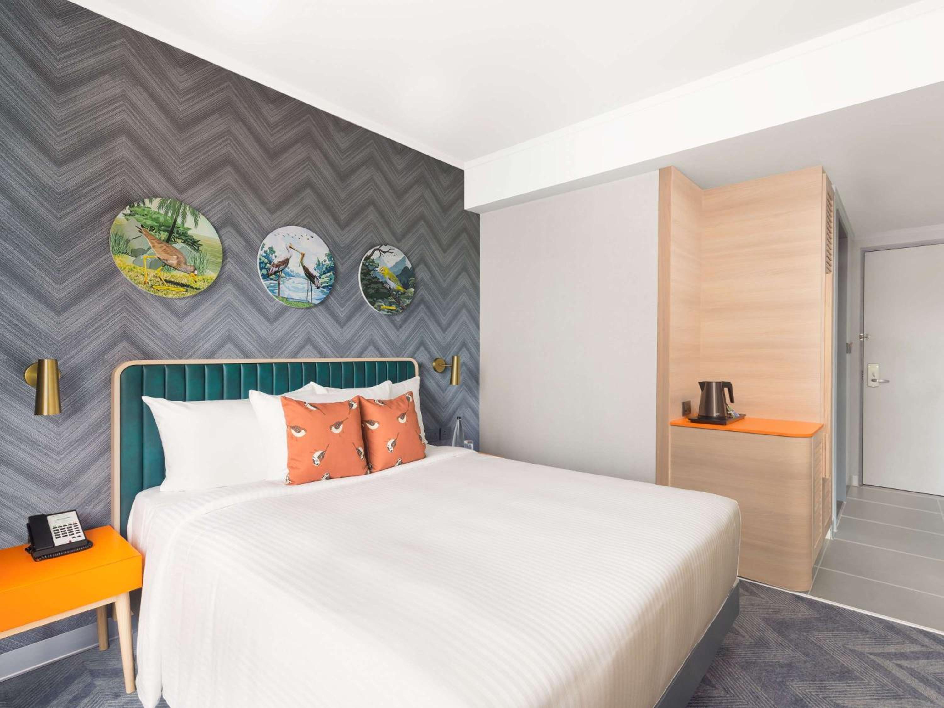 Standard Room with 1 Queen Bed with 10% discount on SPA,Happy Hours 1+1 on IMFL at Flamingo Bar, Early checkin & Late Checkout (Subject to Availability) - Photo 3