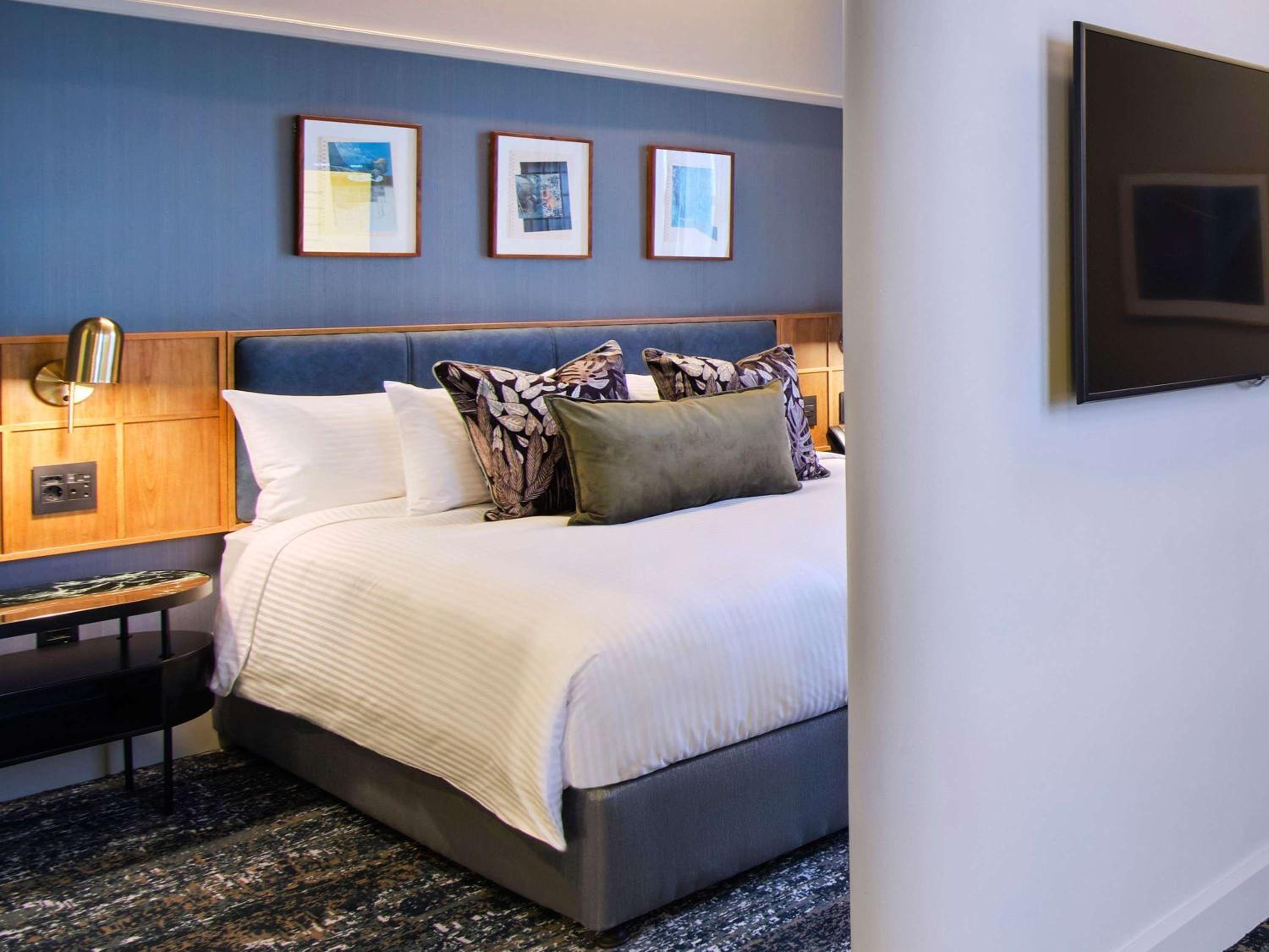 Platinum King Room