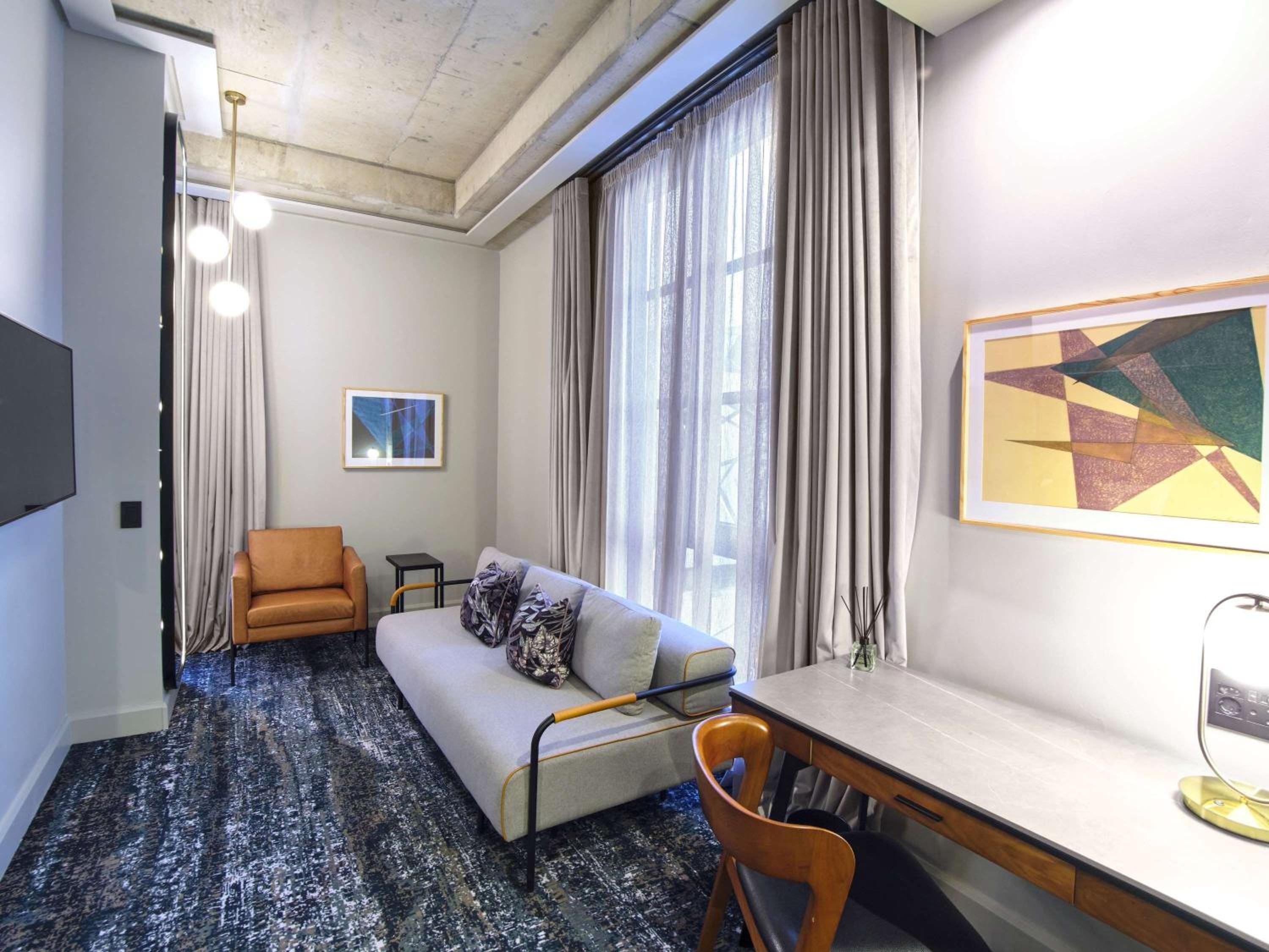 Platinum King Room