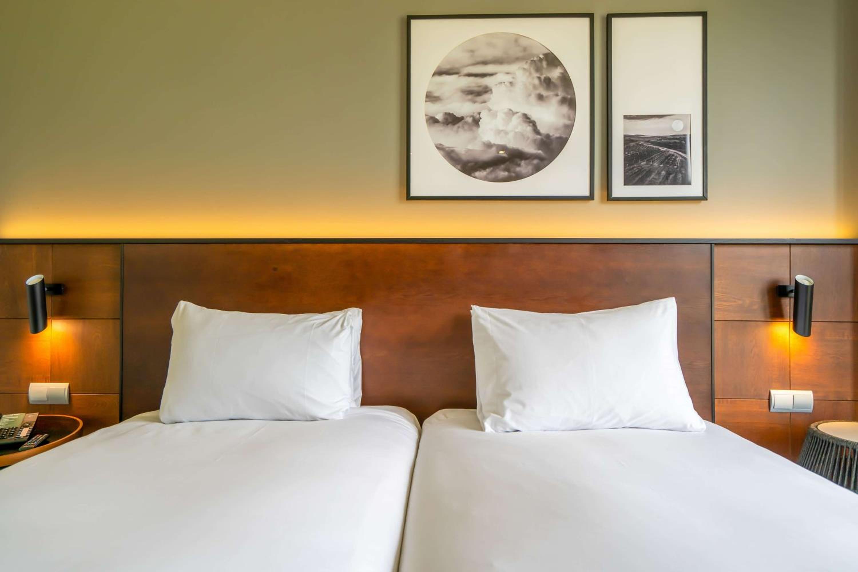 Superior Twin Room - Photo 4