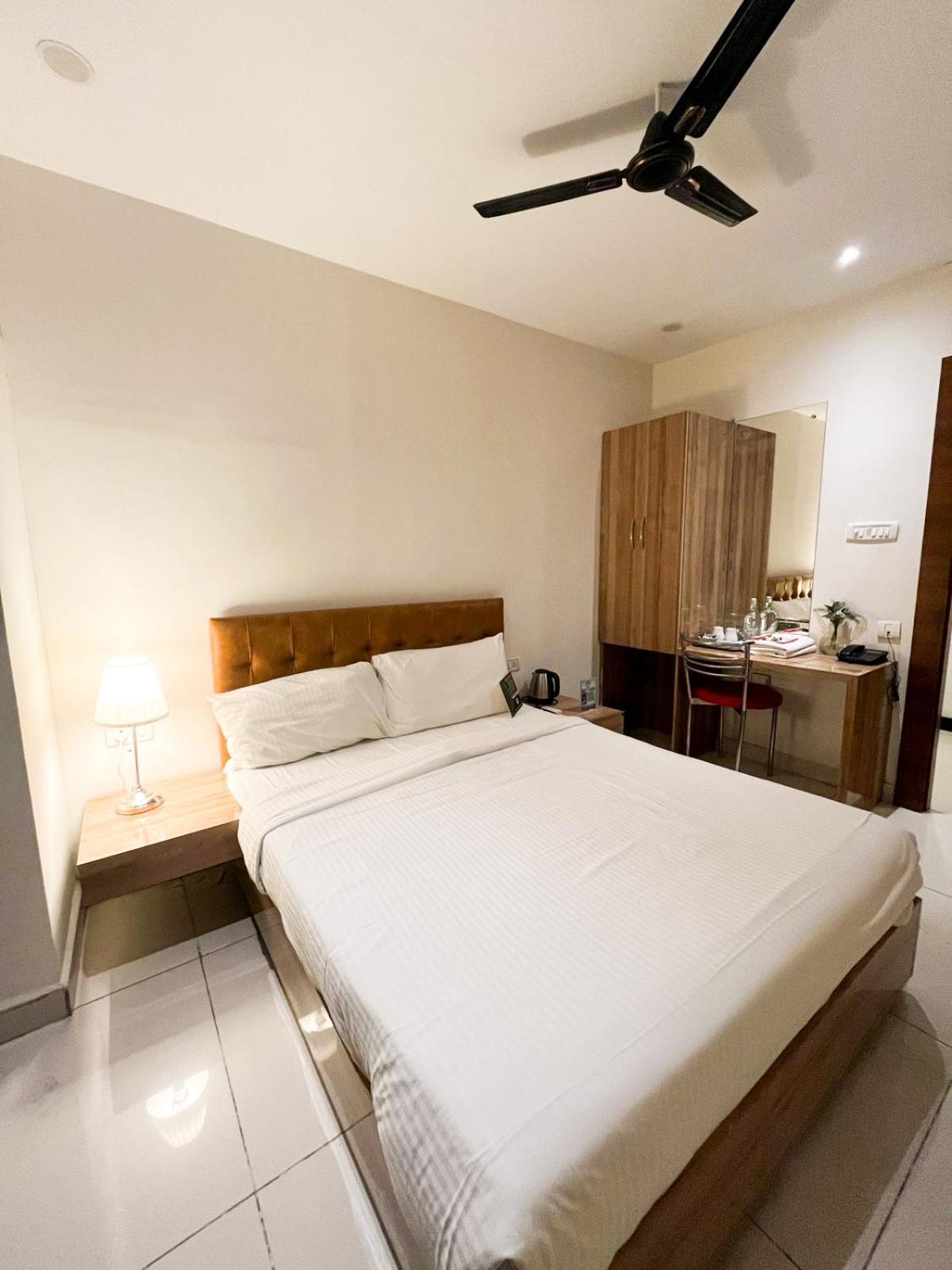 Deluxe Double Room - Photo 6