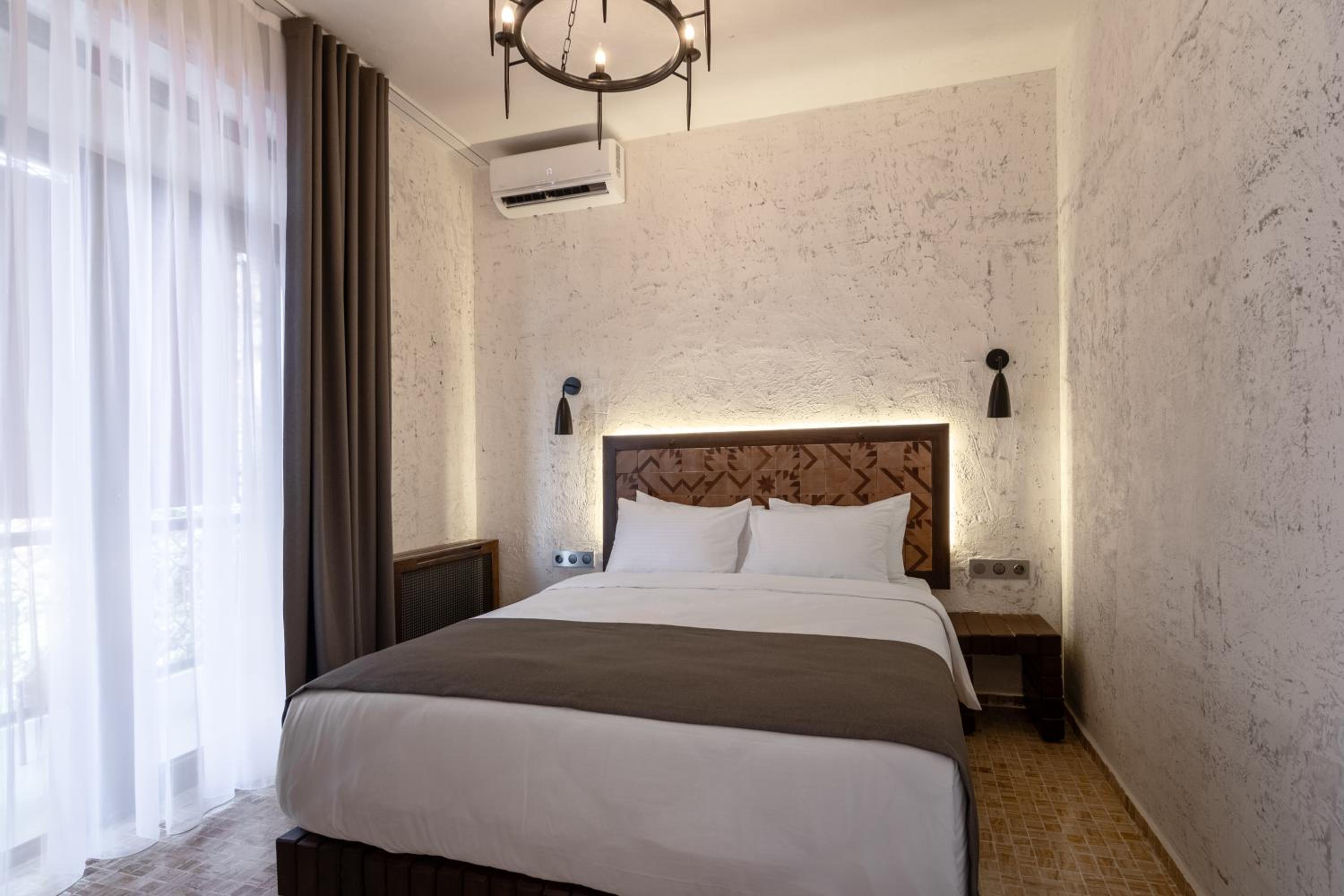 King Suite with Balcony photo 1